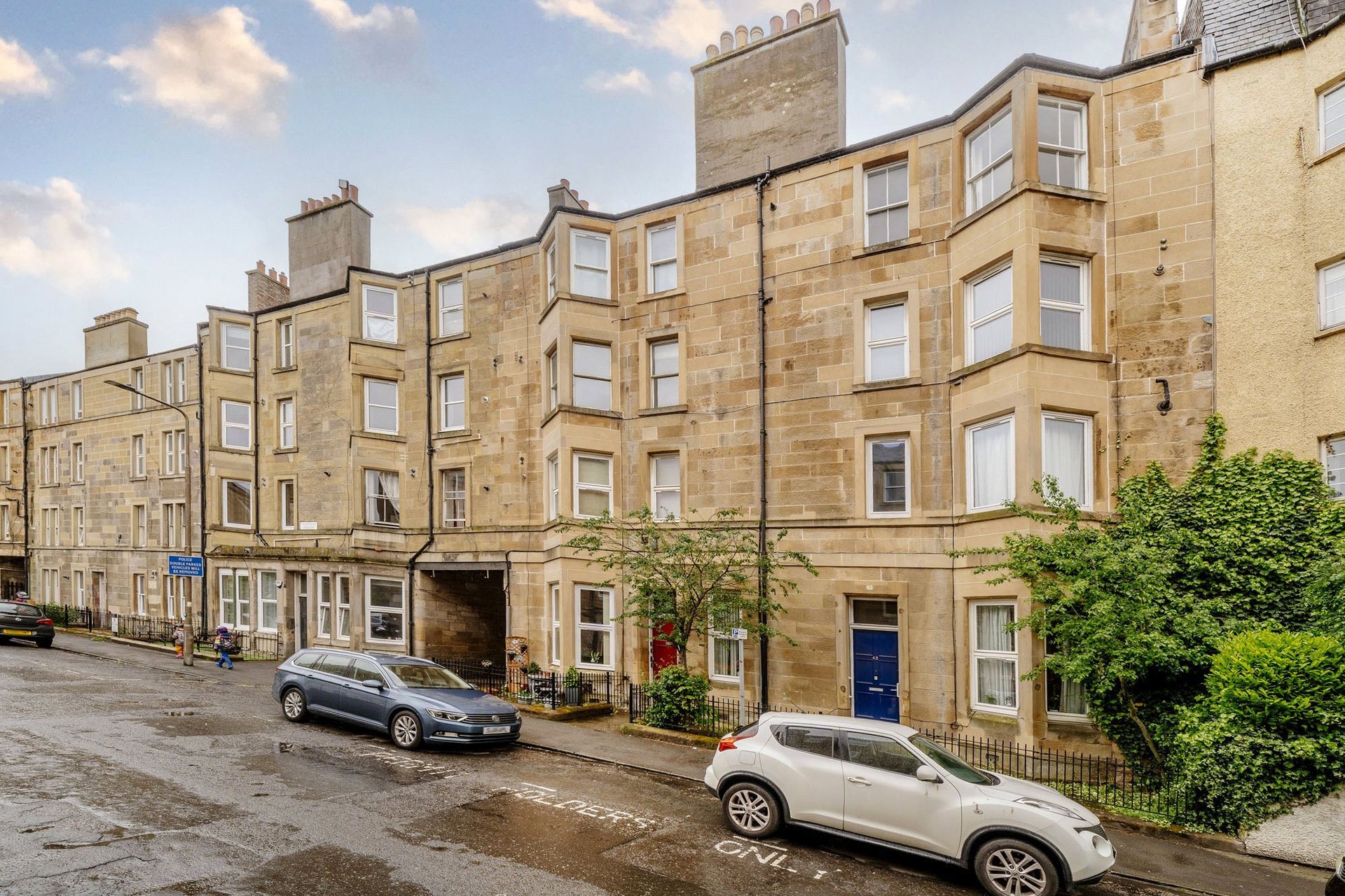 41/9 Caledonian Crescent, Edinburgh, EH11 2AQ - Picture #1