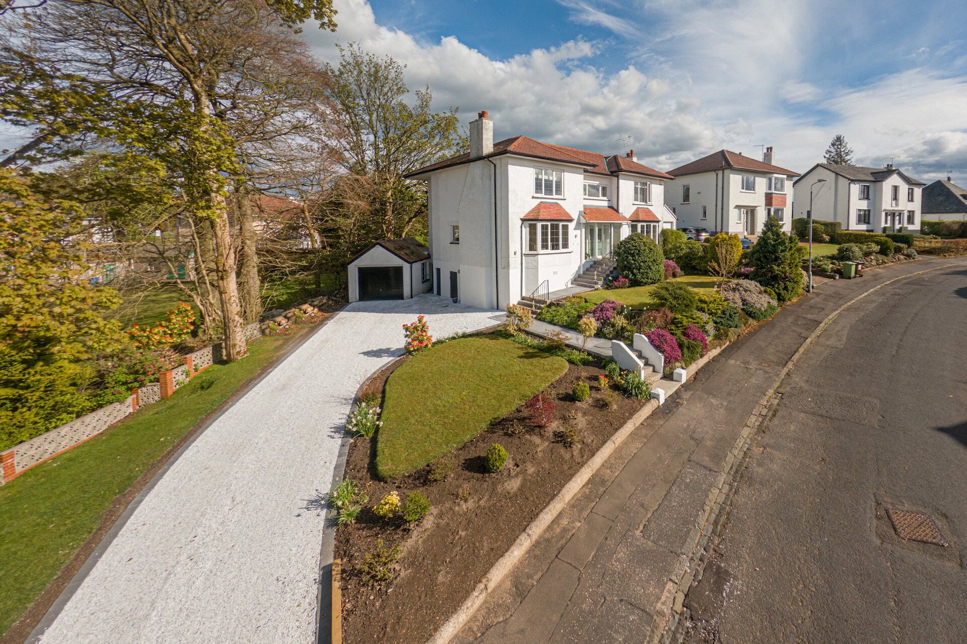 18 Falkland Avenue, Newton Mearns, Glasgow, G77 5DR - Picture #1