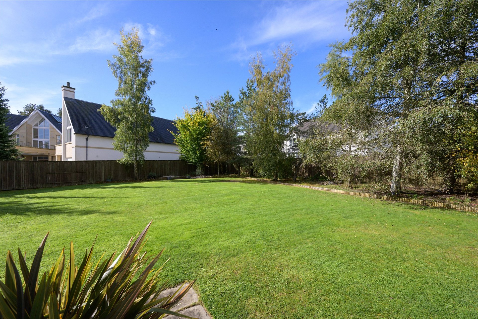 Glenaig, 11 The Queens Crescent, Auchterarder, PH3 1QL - Picture #2