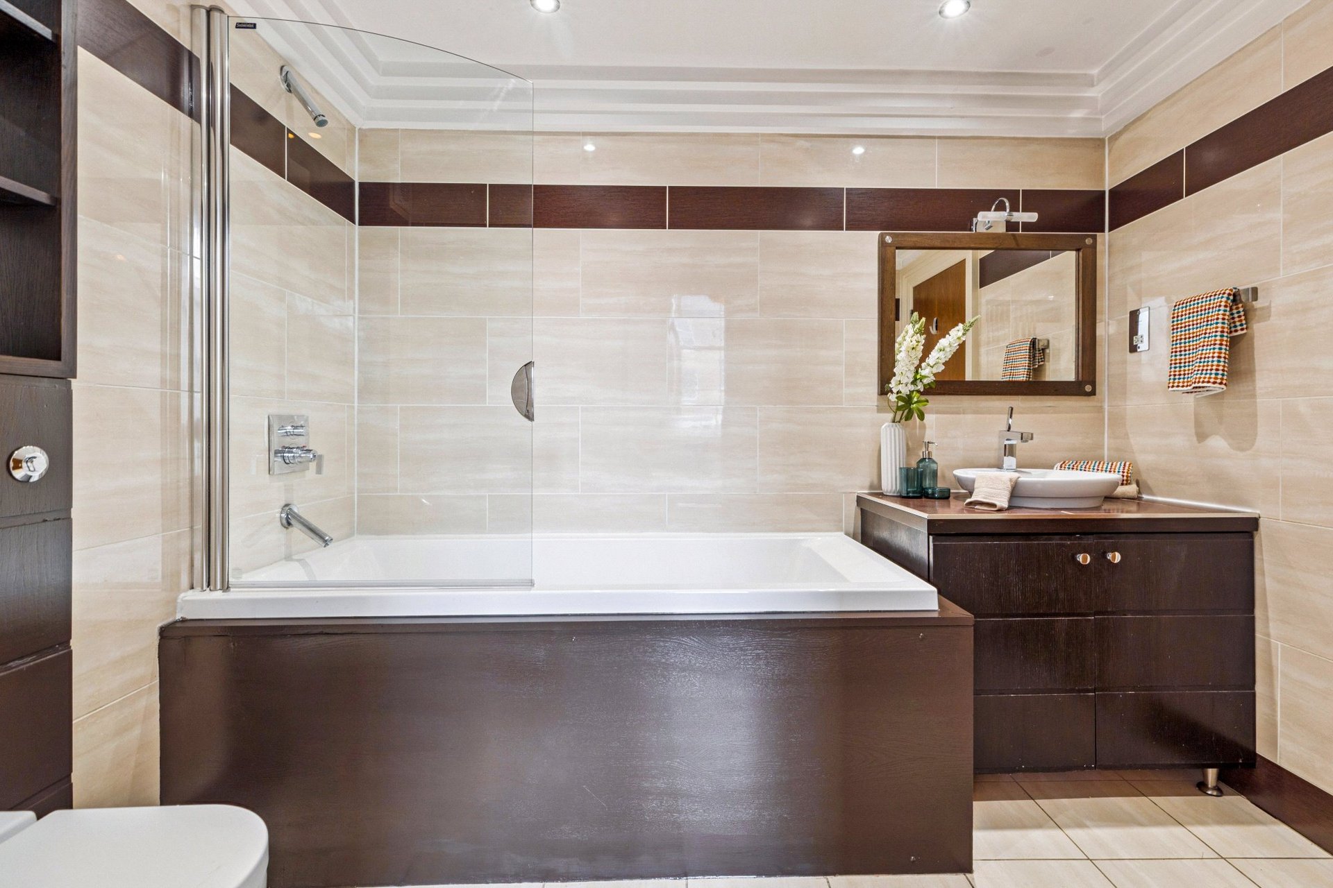 First Floor, 2 Park Terrace, Park, Glasgow, G3 6BY - Picture #33