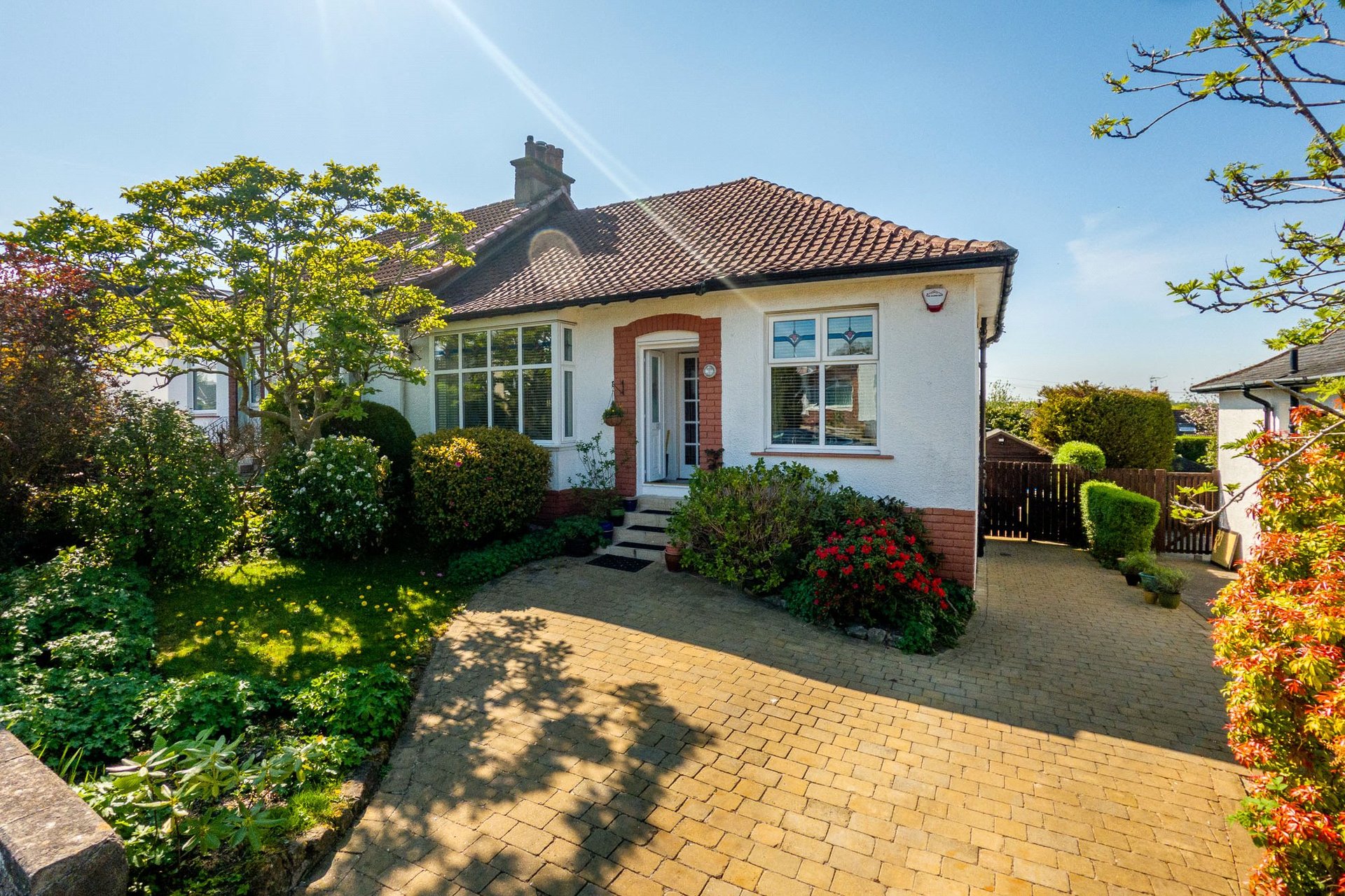 17 Crosslees Road, Thornliebank, Glasgow, East Renfrewshire, G46 7EW - Picture #1