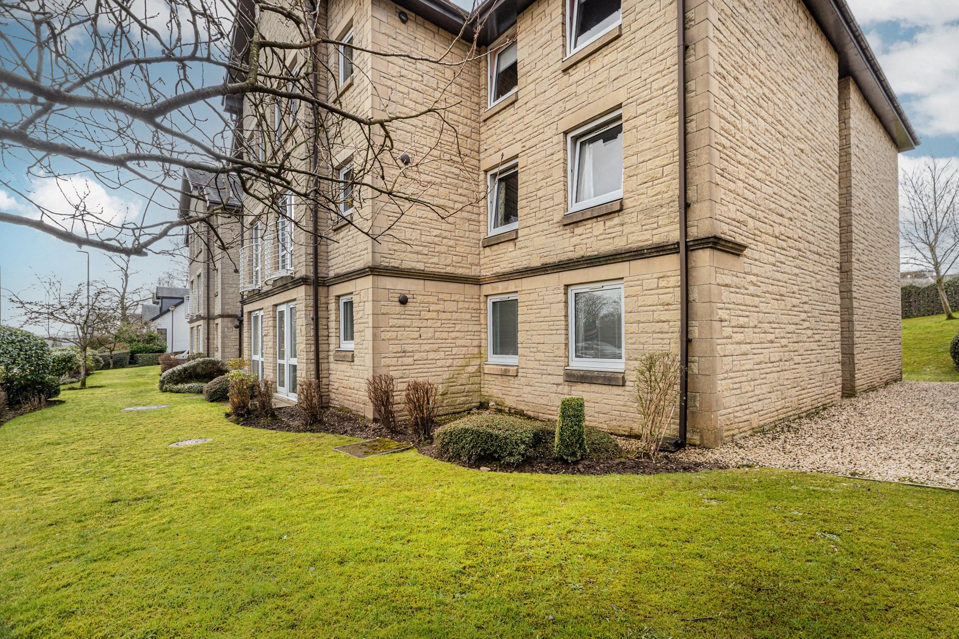Flat 16, Fairview Court, 46 Main Street, Milngavie, G62 6BU - Picture #21
