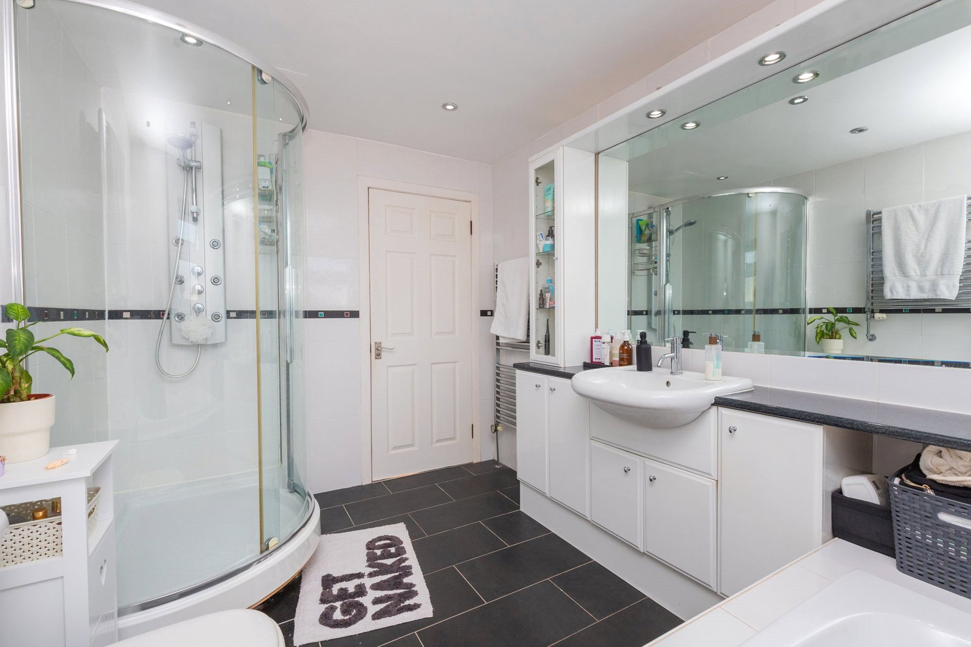 9 Kirkdene Bank, Newton Mearns, Glasgow, East Renfrewshire, G77 5RG - Picture #42