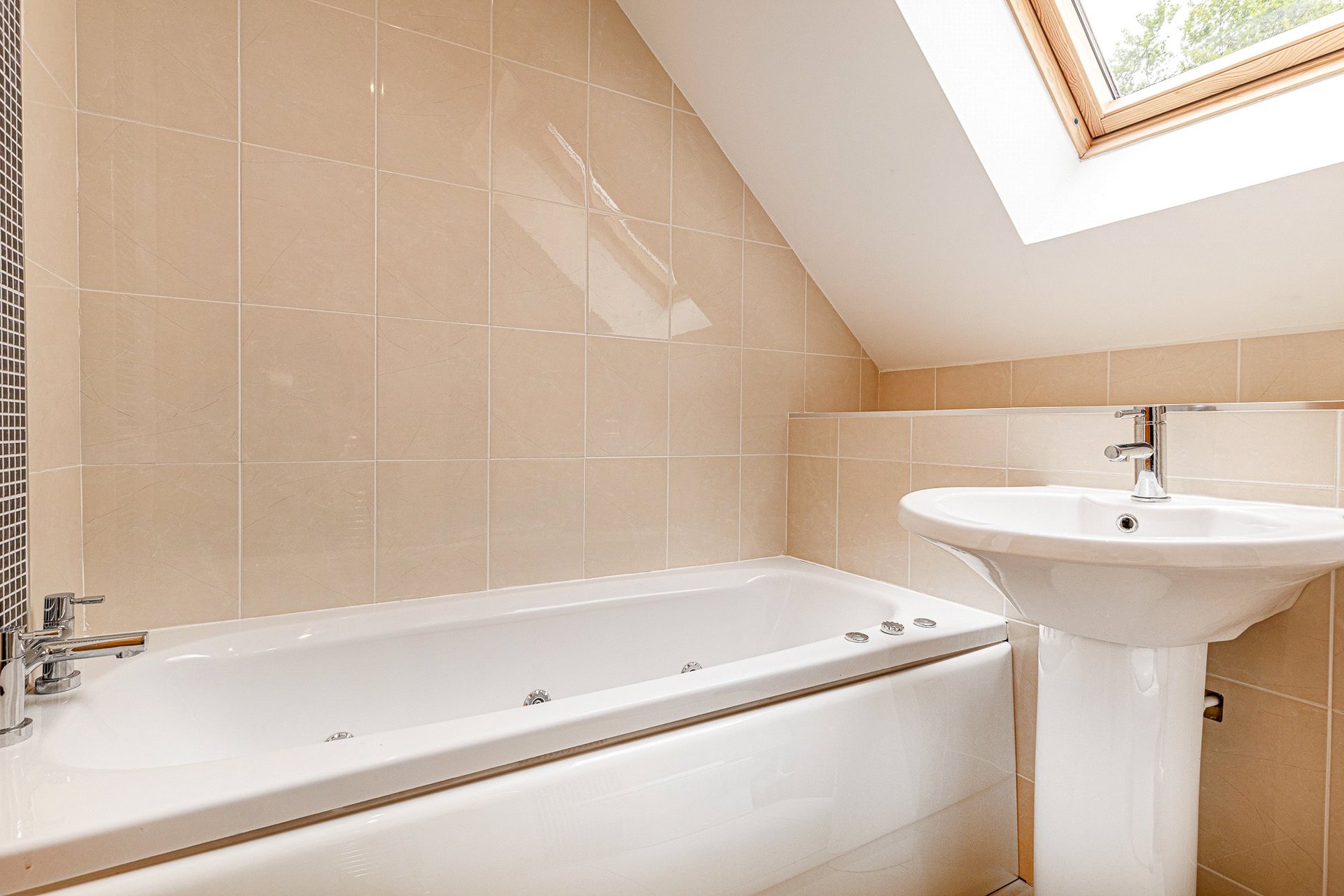 Crutherland View, Strathaven Road, East Kilbride, Glasgow, South Lanarkshire, G75 0QZ - Picture #32