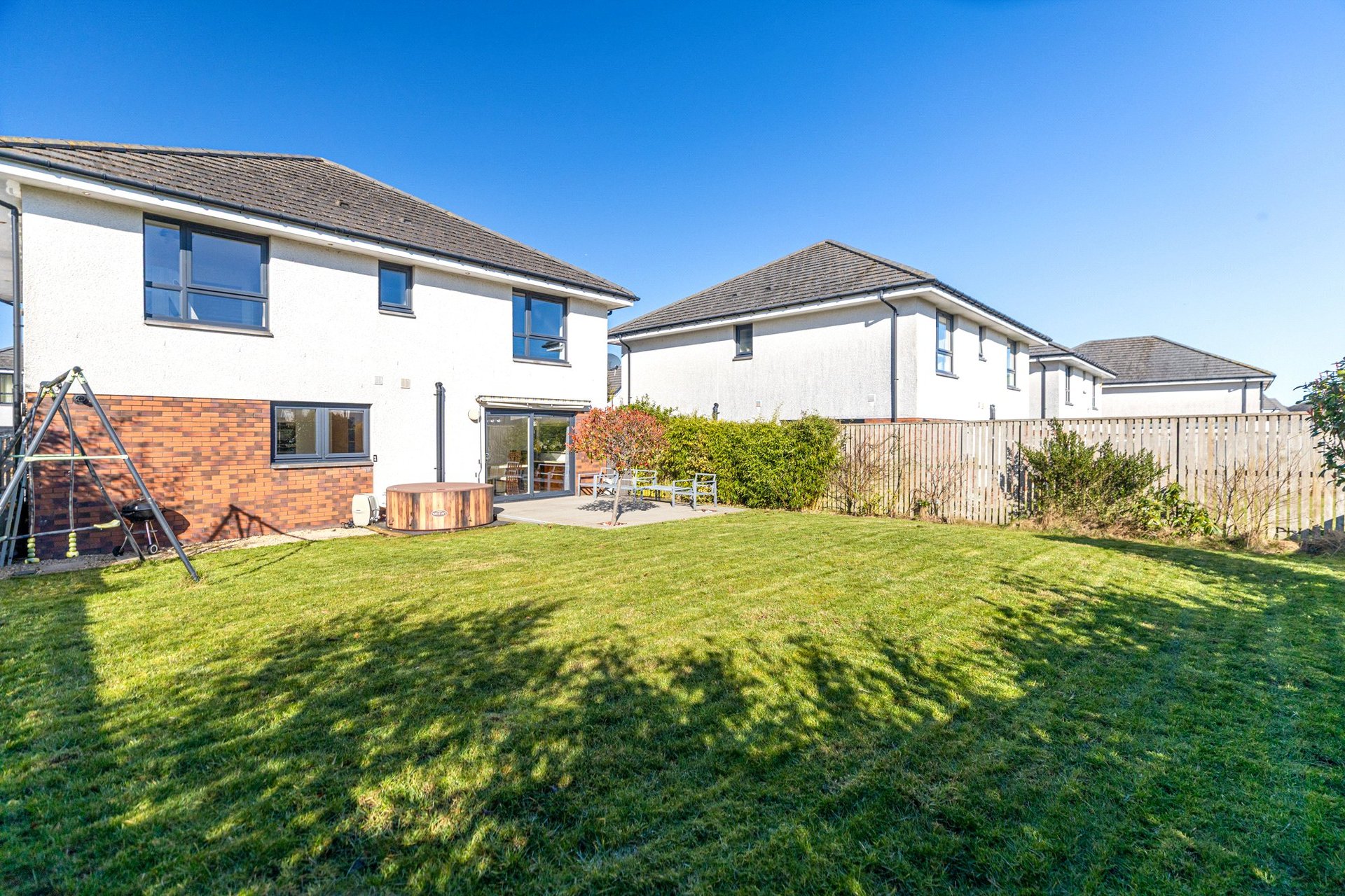 16 Aldton Park, Newton Mearns, Glasgow, G77 5UT - Picture #36