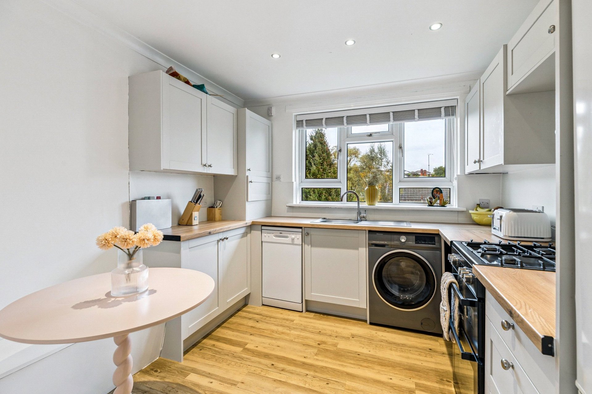 Flat 96, Castle Court, 47 Broomburn Drive, Newton Mearns, Glasgow, East Renfrewshire, G77 5JE - Picture #10