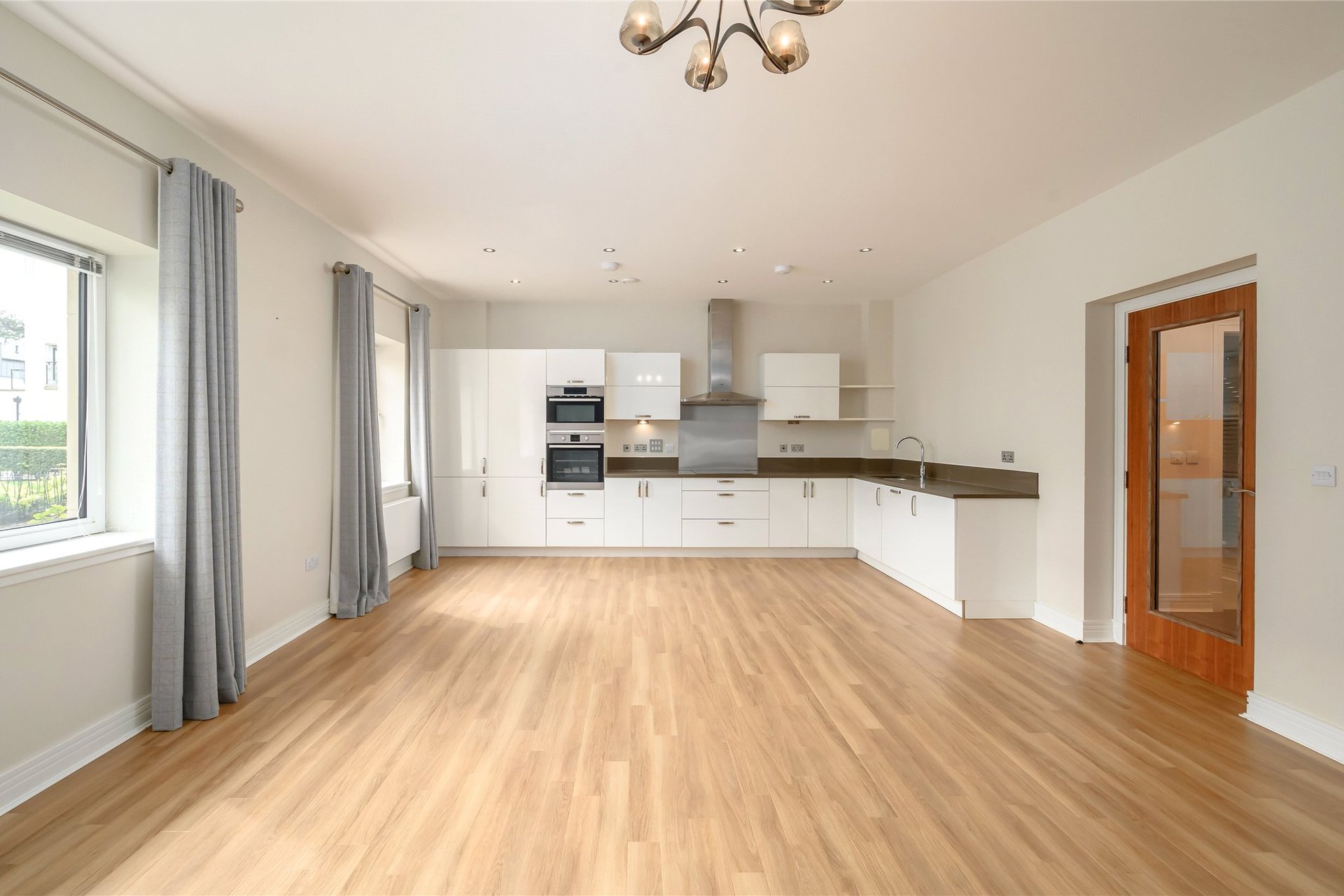 62/2 Larkfield Gardens, Edinburgh, EH5 3QB - Picture #5