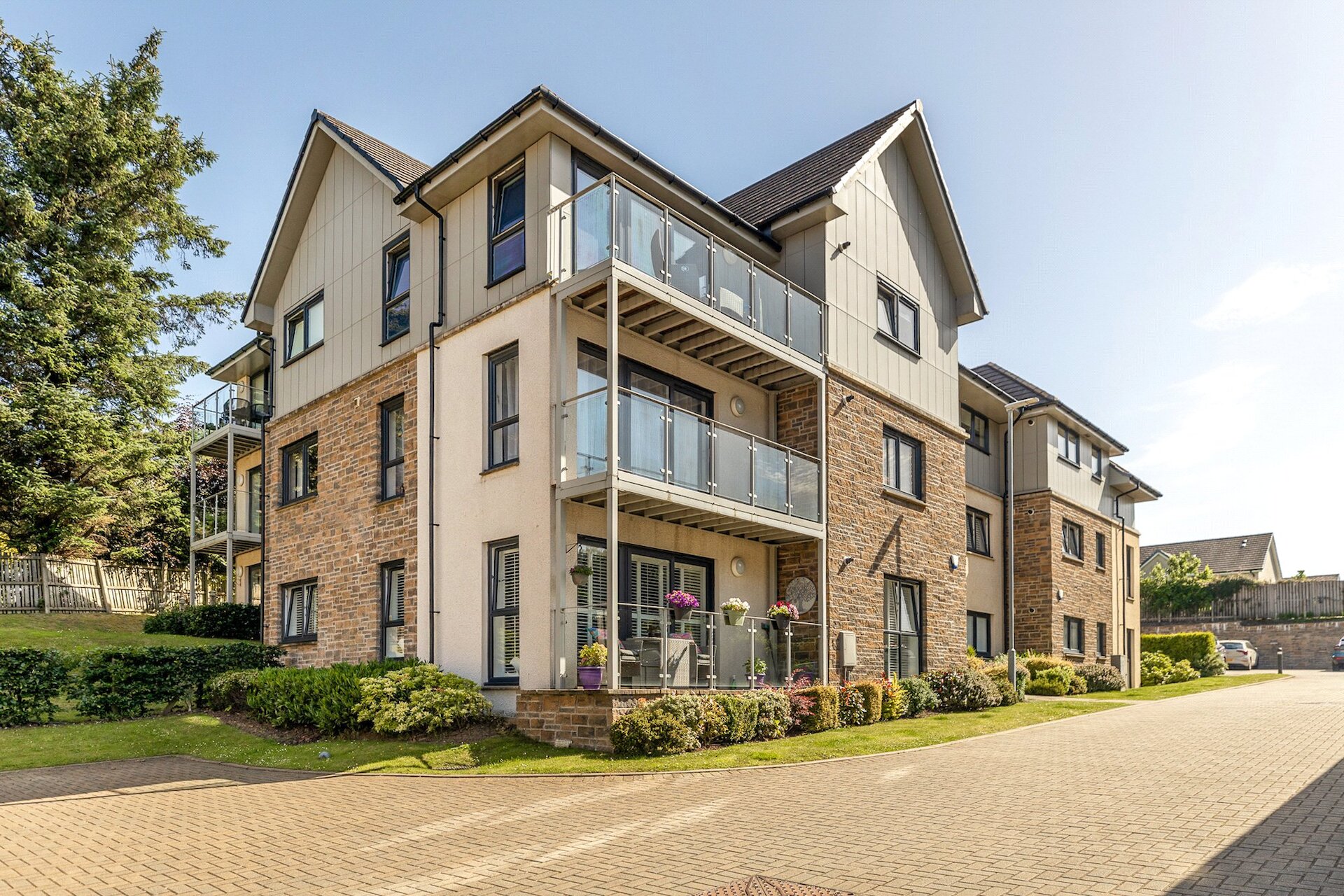 Flat G-1, 2 Knights Grove, Newton Mearns, Glasgow, East Renfrewshire, G77 6GP - Picture #1