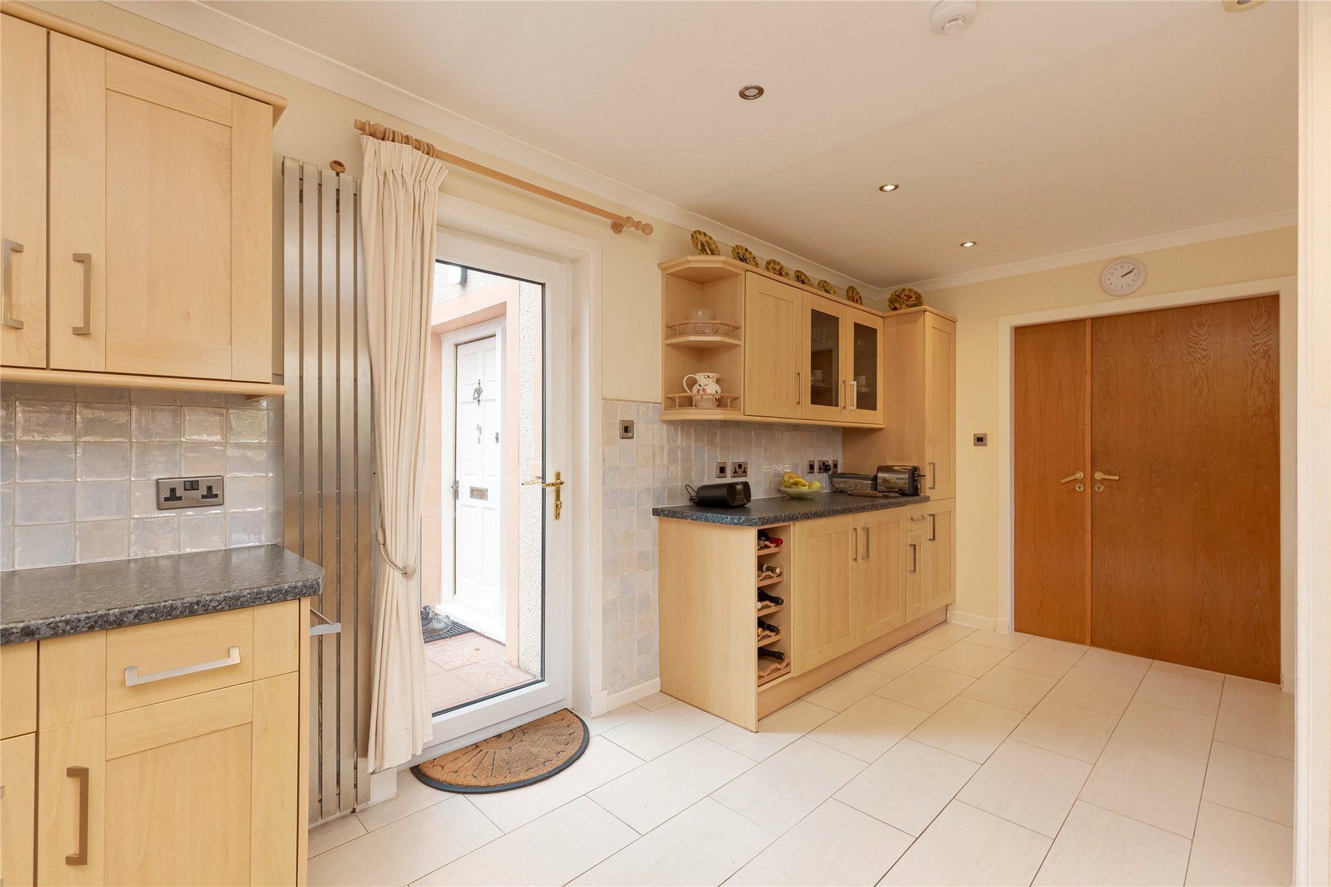 Orchard House, 25B Cramond Glebe Road, Edinburgh, EH4 6NT - Picture #9