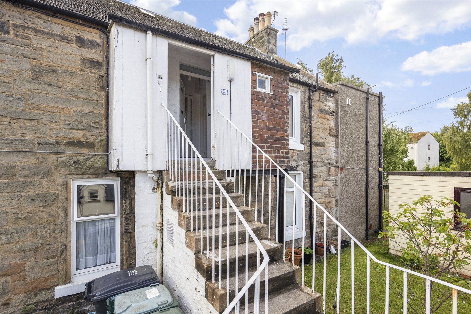 41/2 Juniper Avenue, Juniper Green, Midlothian, EH14 5EE - Picture #2