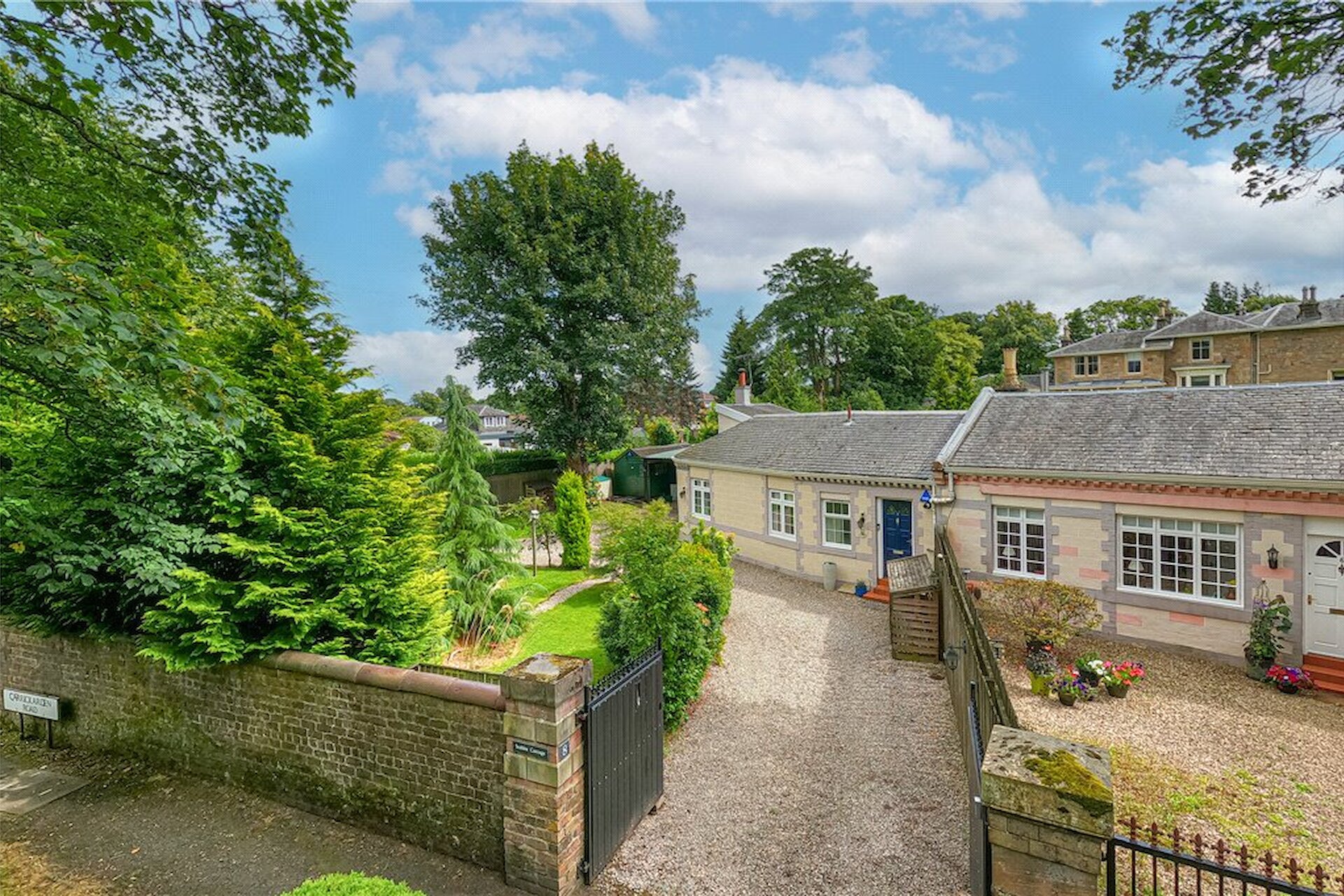 Stables Cottage, 8 Beechwood Lane, Bearsden, G61 2QT - Picture #1