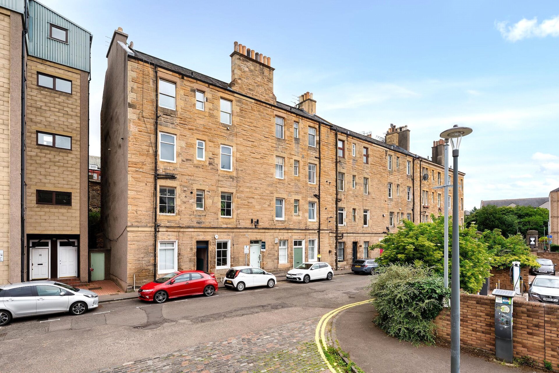 3f1, 59 St Leonards Hill, Edinburgh, EH8 9SB - Picture #1