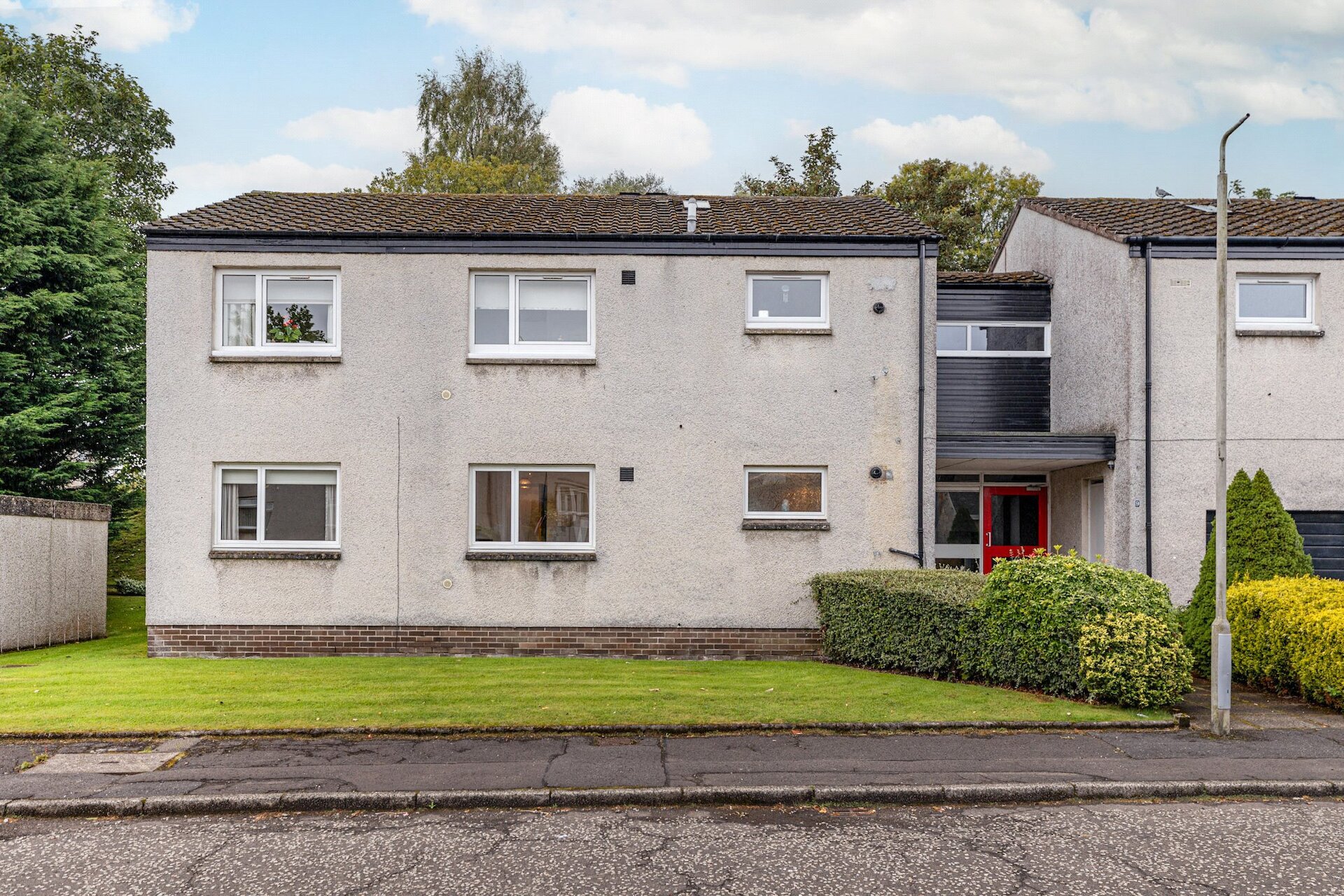9/1 Iddesleigh Avenue, Milngavie, G62 8NT - Picture #1