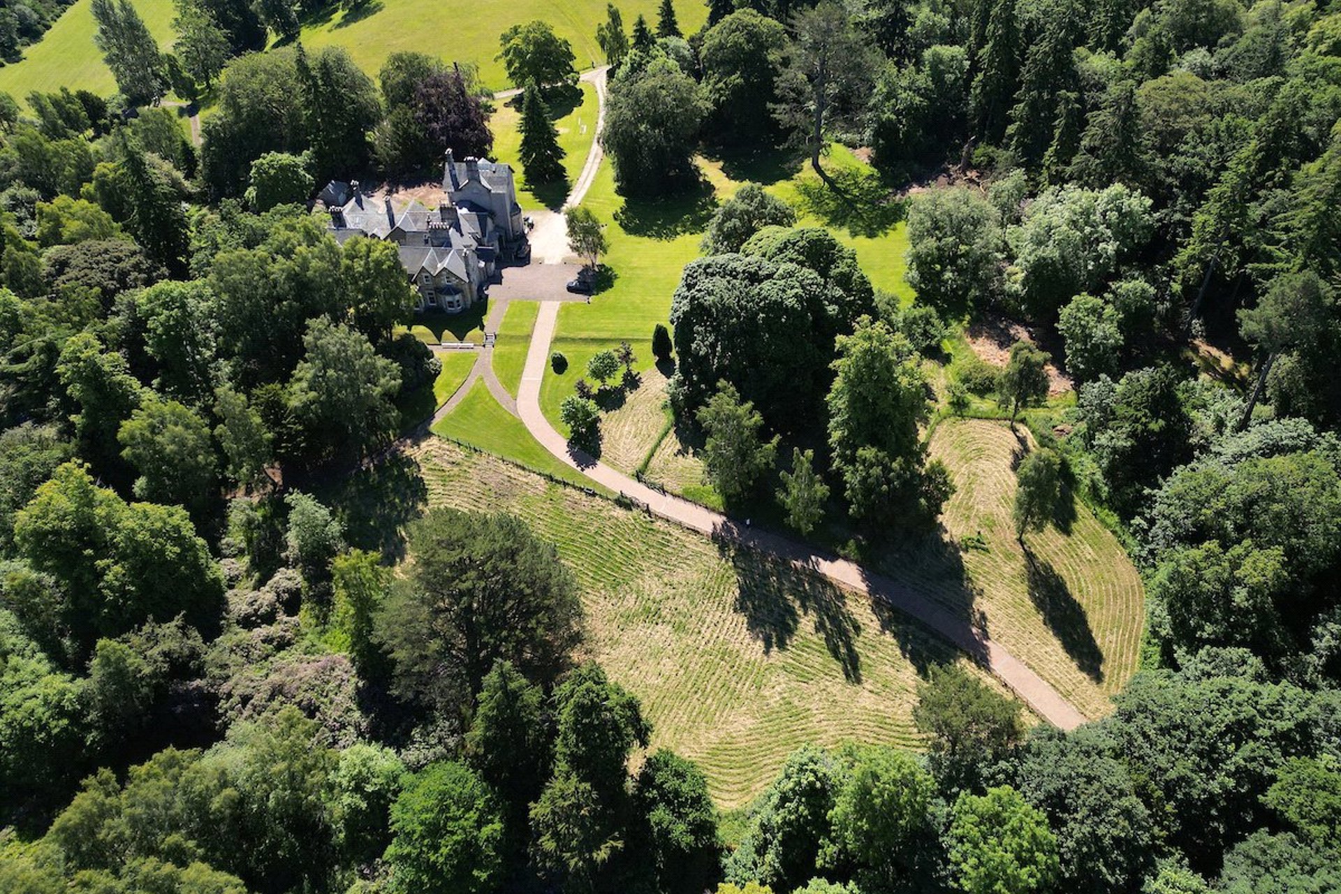 Loganbank House, Milton Bridge, Penicuik, Midlothian, EH26 0NY - Picture #3