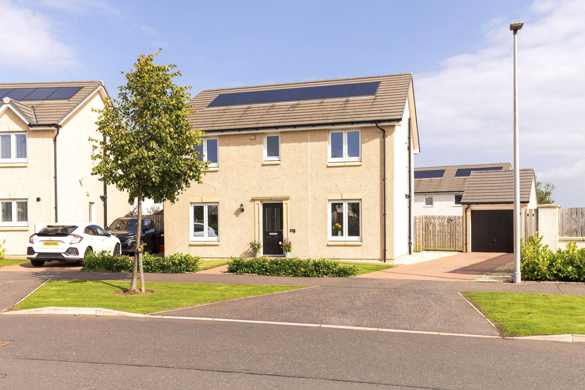 12 Reeforts Avenue, Bilston, Roslin, Midlothian, EH25 9AD - Picture #1