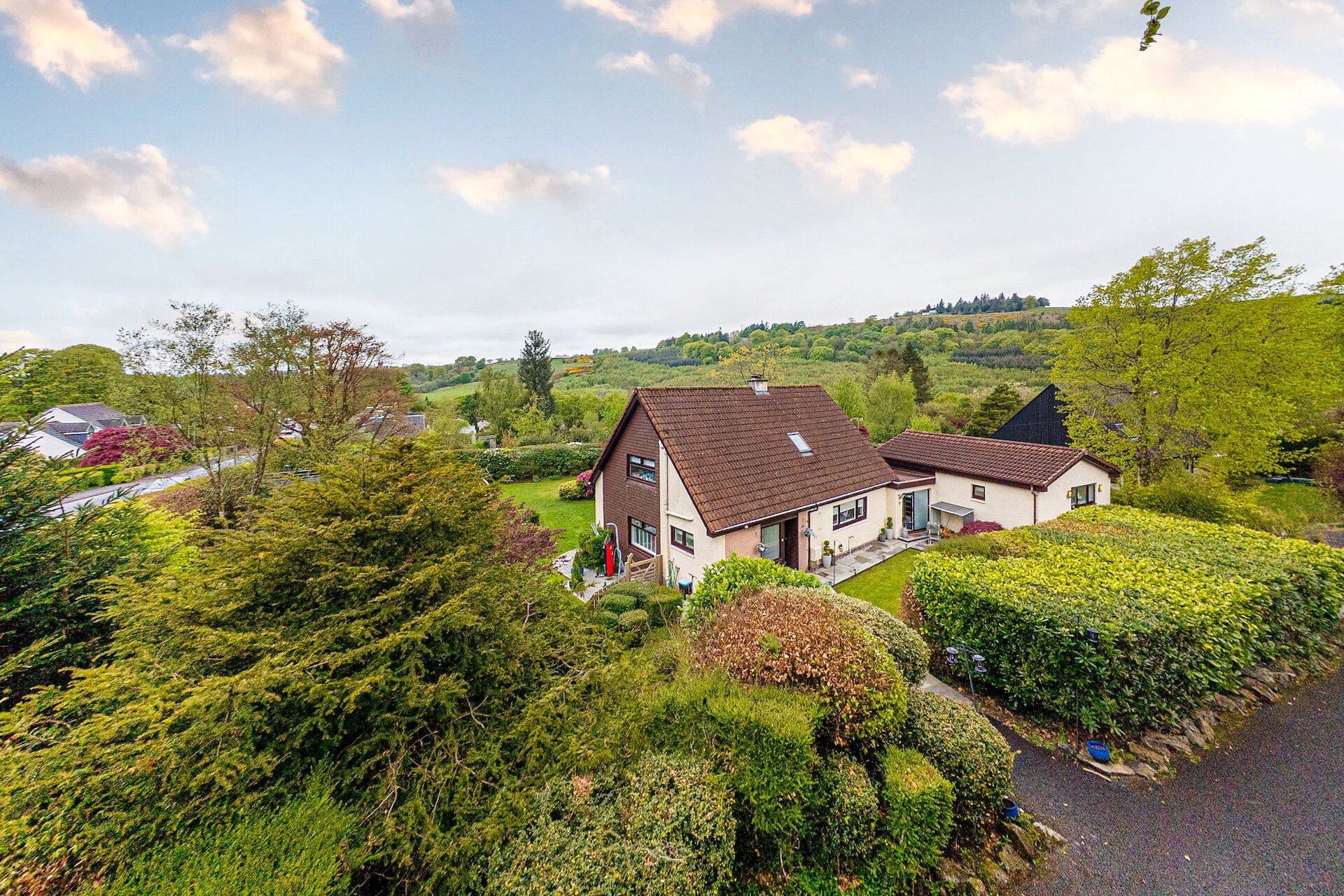1 Glen Lane, Uplawmoor, Glasgow, G78 4DF - Picture #1