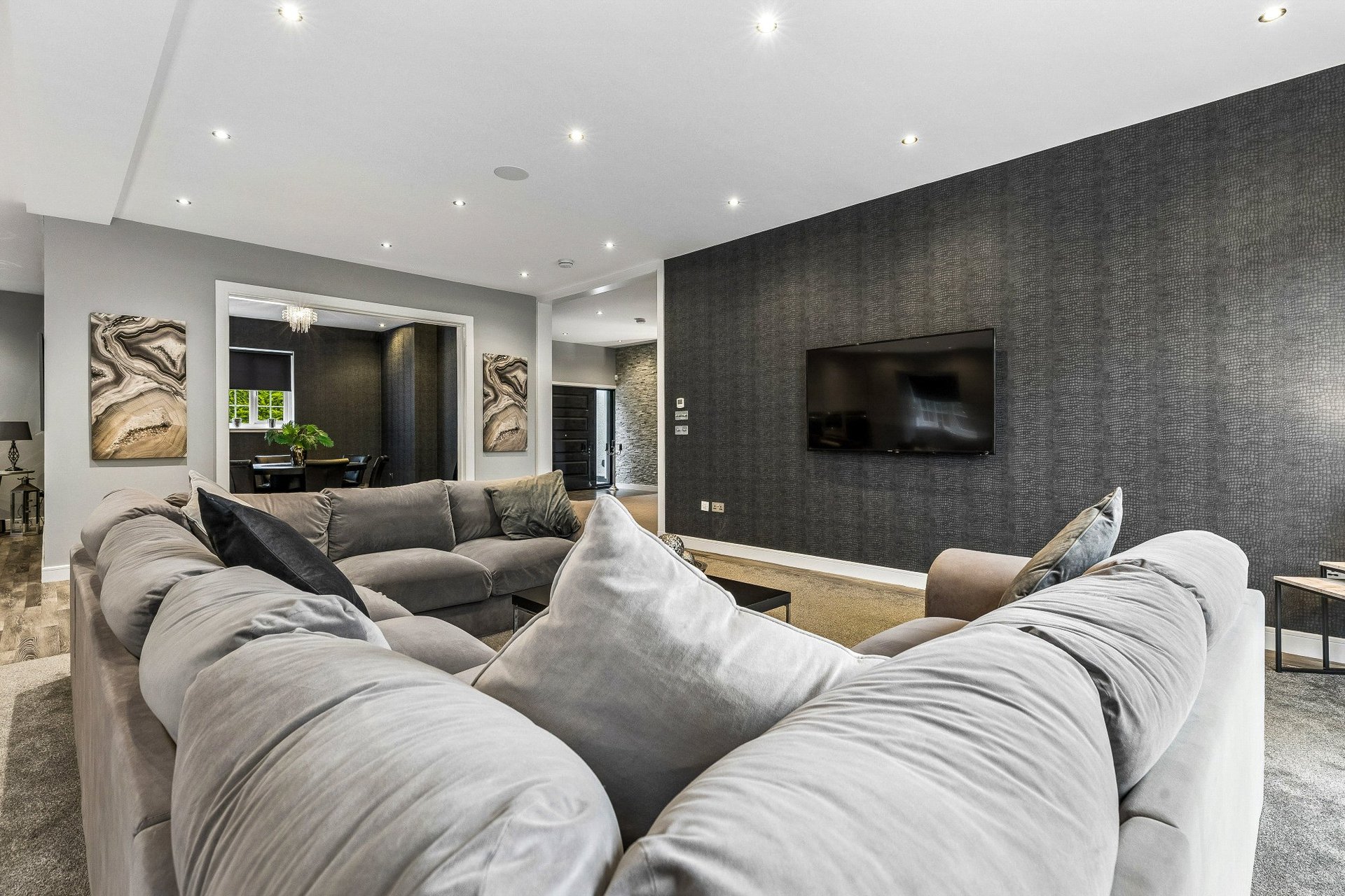 2 Gartconnell Drive, Bearsden, G61 3BL - Picture #7