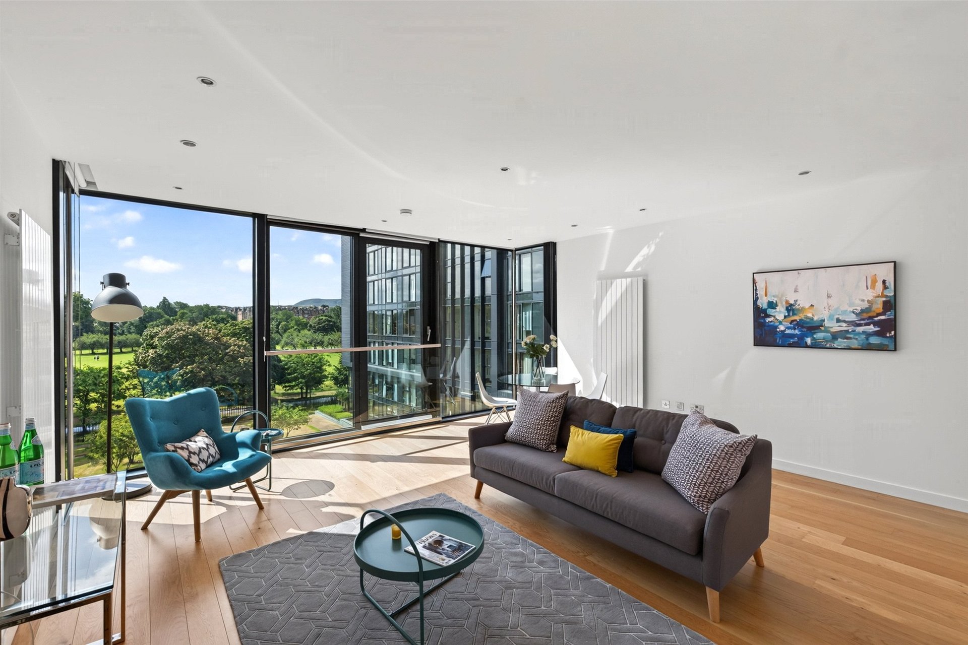 Flat 9, 12 Simpson Loan, Edinburgh, EH3 9GP - Picture #3