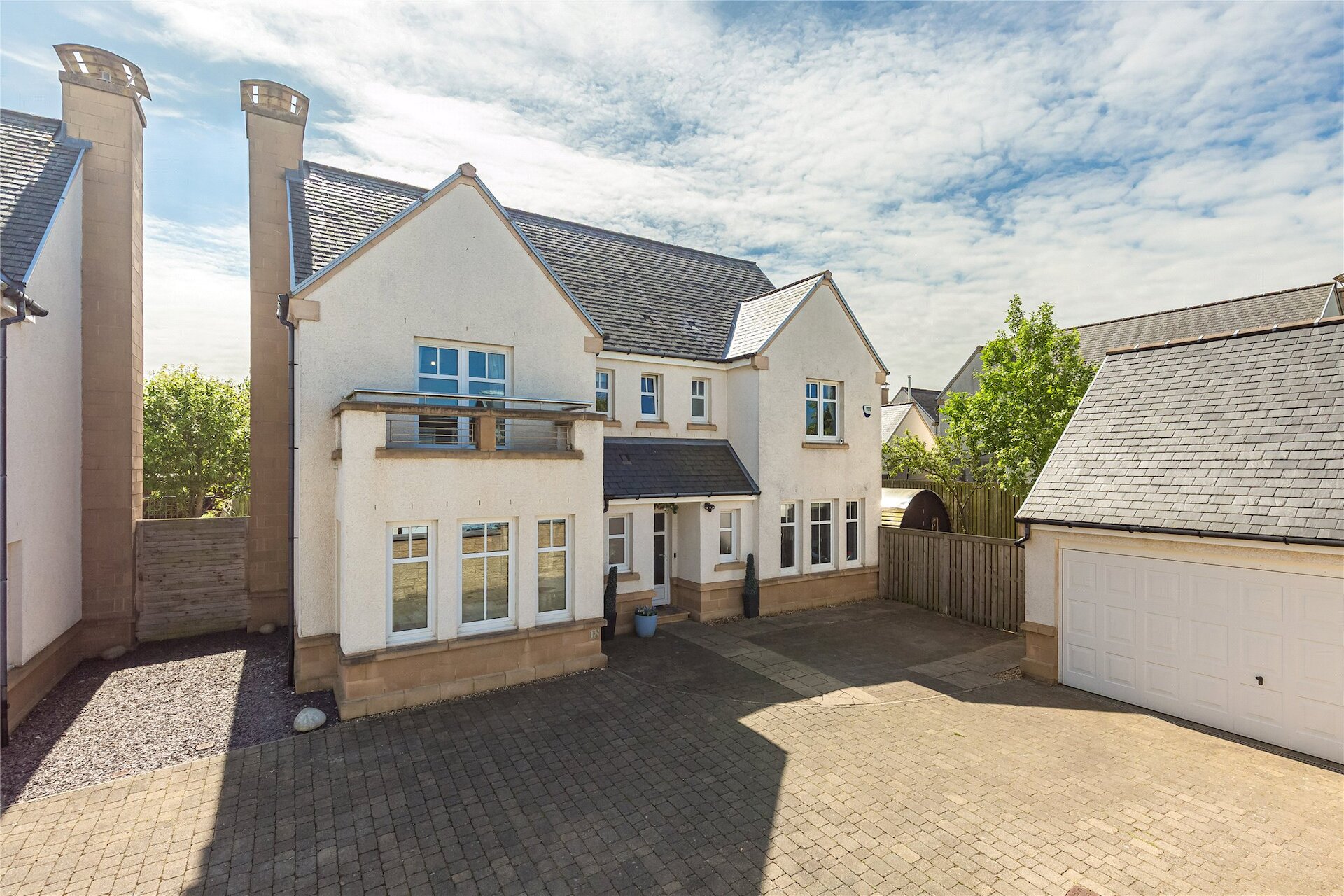 18 Brighouse Park Drive, Edinburgh, EH4 6QG - Picture #1