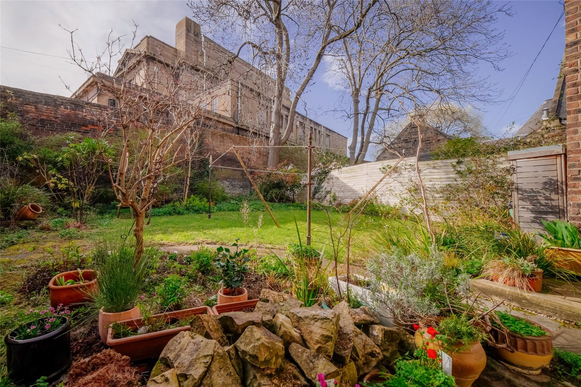 21/2 North Junction Street, Edinburgh, EH6 6HW - Picture #17