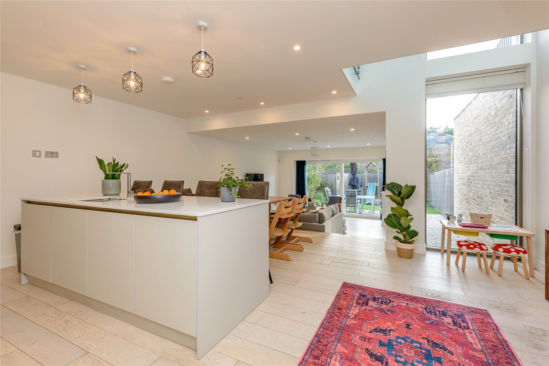 4A Woodhall Avenue, Juniper Green, Midlothian, EH14 5BU - Picture #2