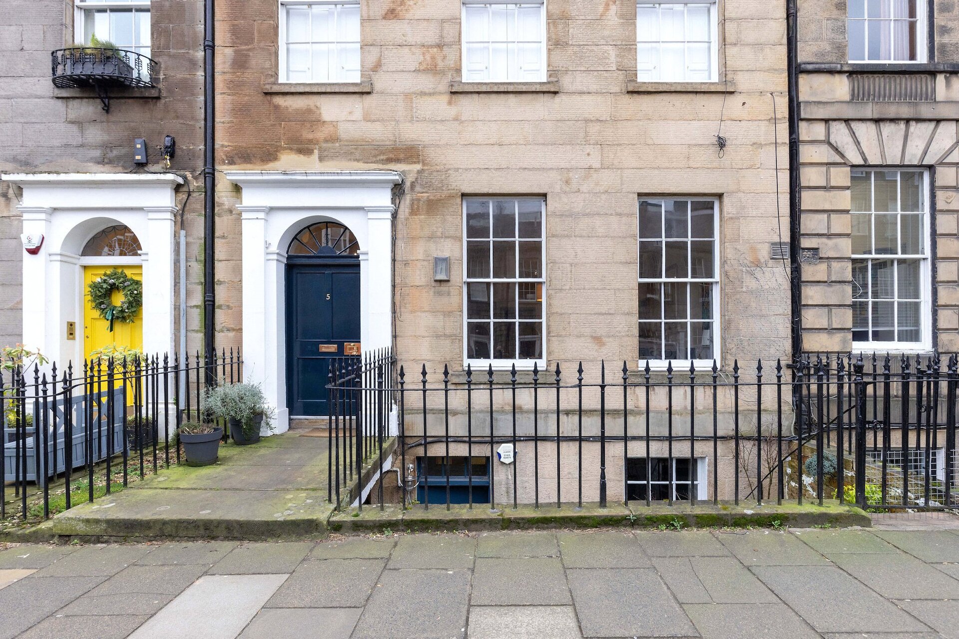 Ground Floor, 5 Albany Street, Edinburgh, EH1 3PY - Picture #1