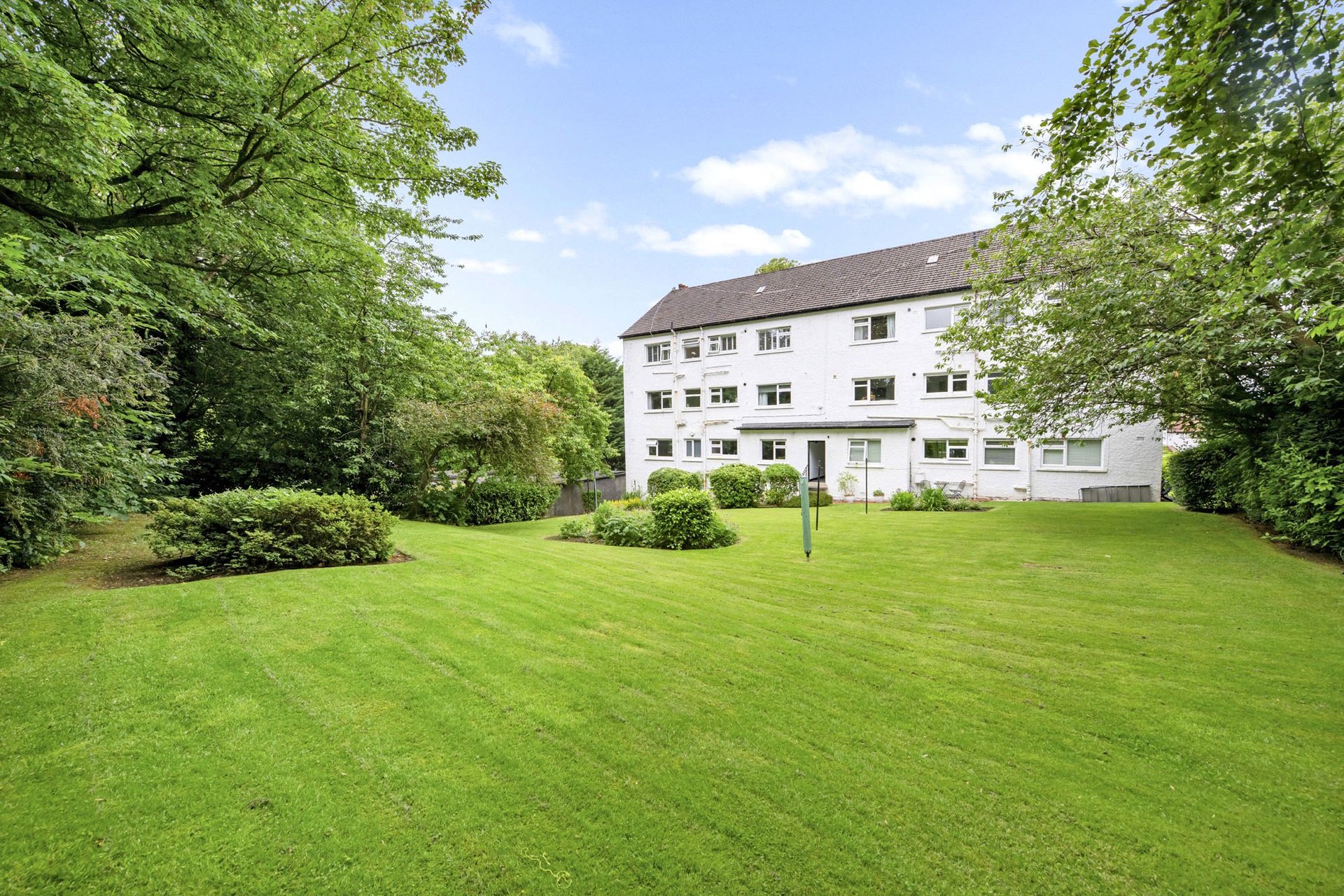 Flat 2-2, 1 Herndon Court, Newton Mearns, Glasgow, G77 5DW - Picture #26