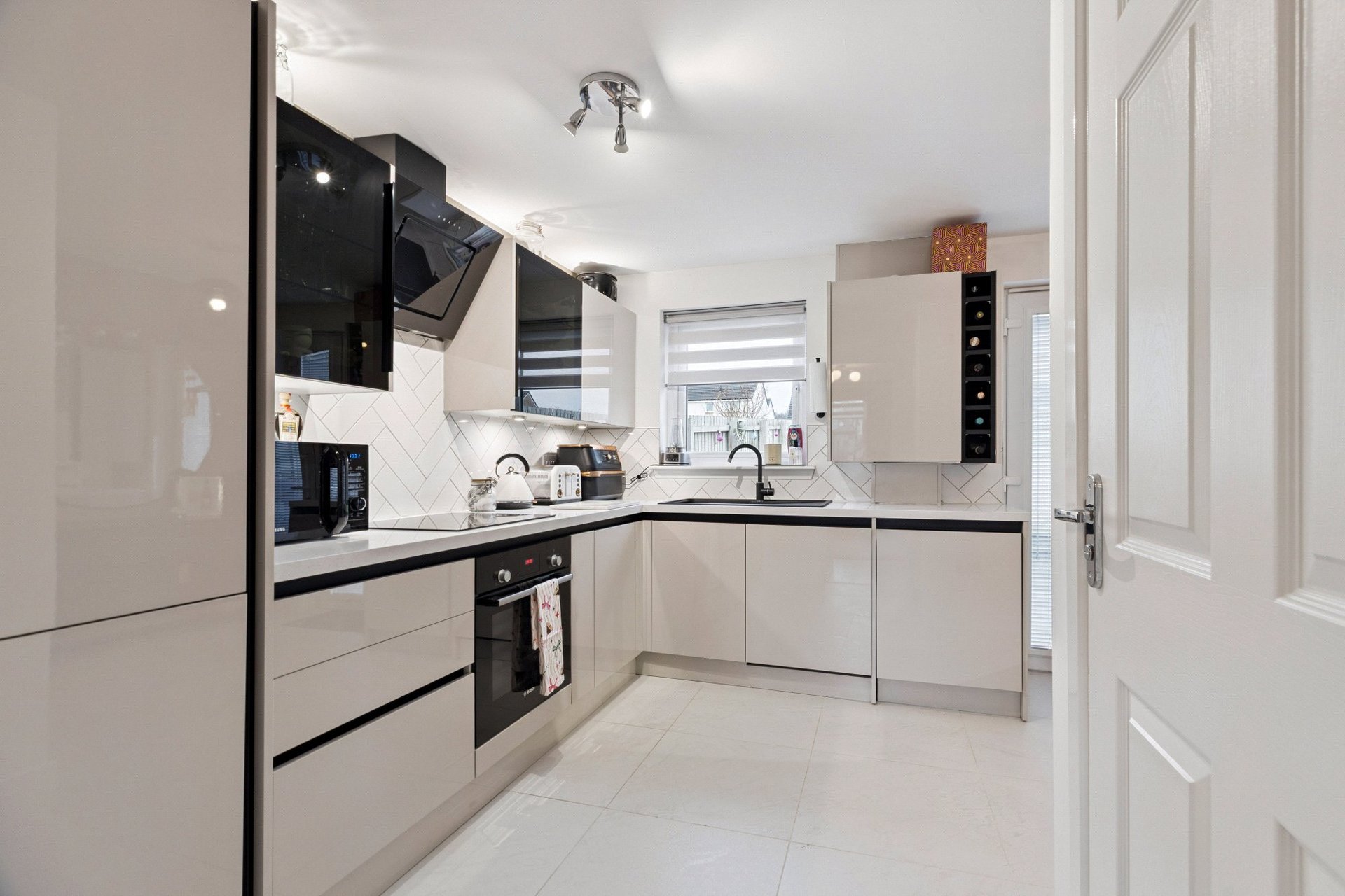 8 National Court, Glasgow, G43 1AR - Picture #5