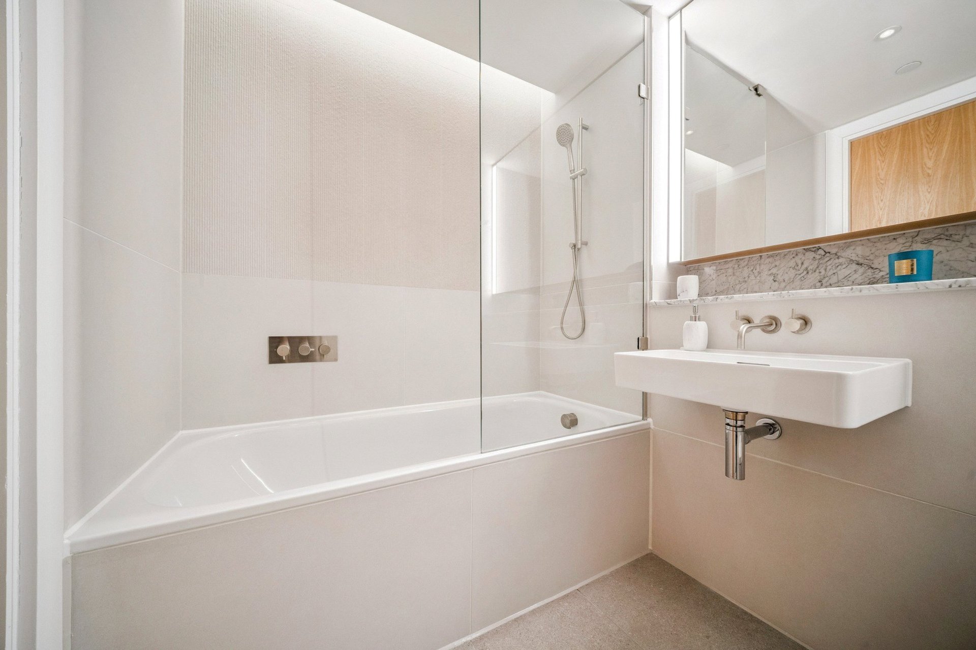 Flat 26 (Pavilion B), 3 Elder Street, Edinburgh, EH1 3BP - Picture #28