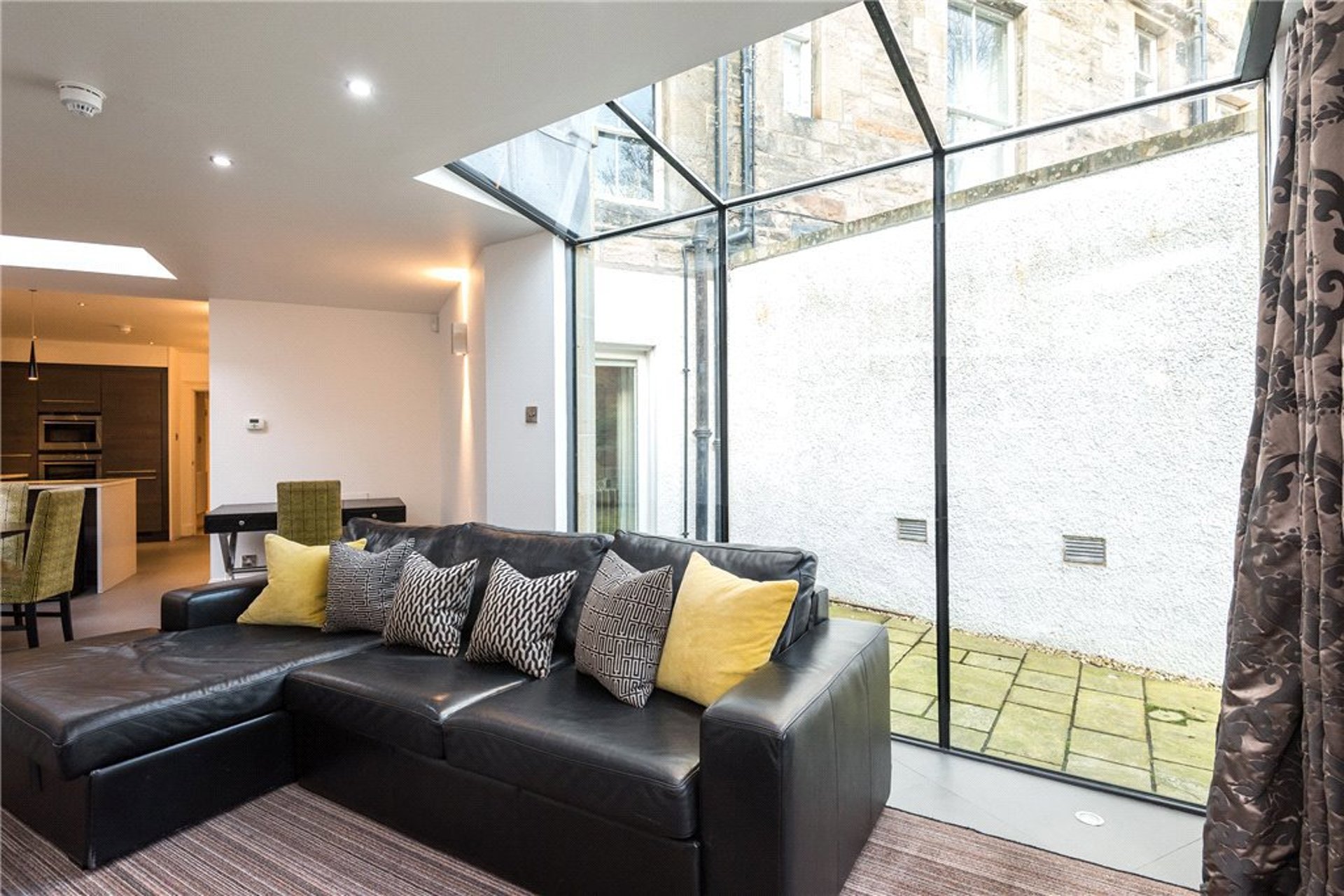9a Rothesay Place, Edinburgh, EH3 7SL - Picture #3