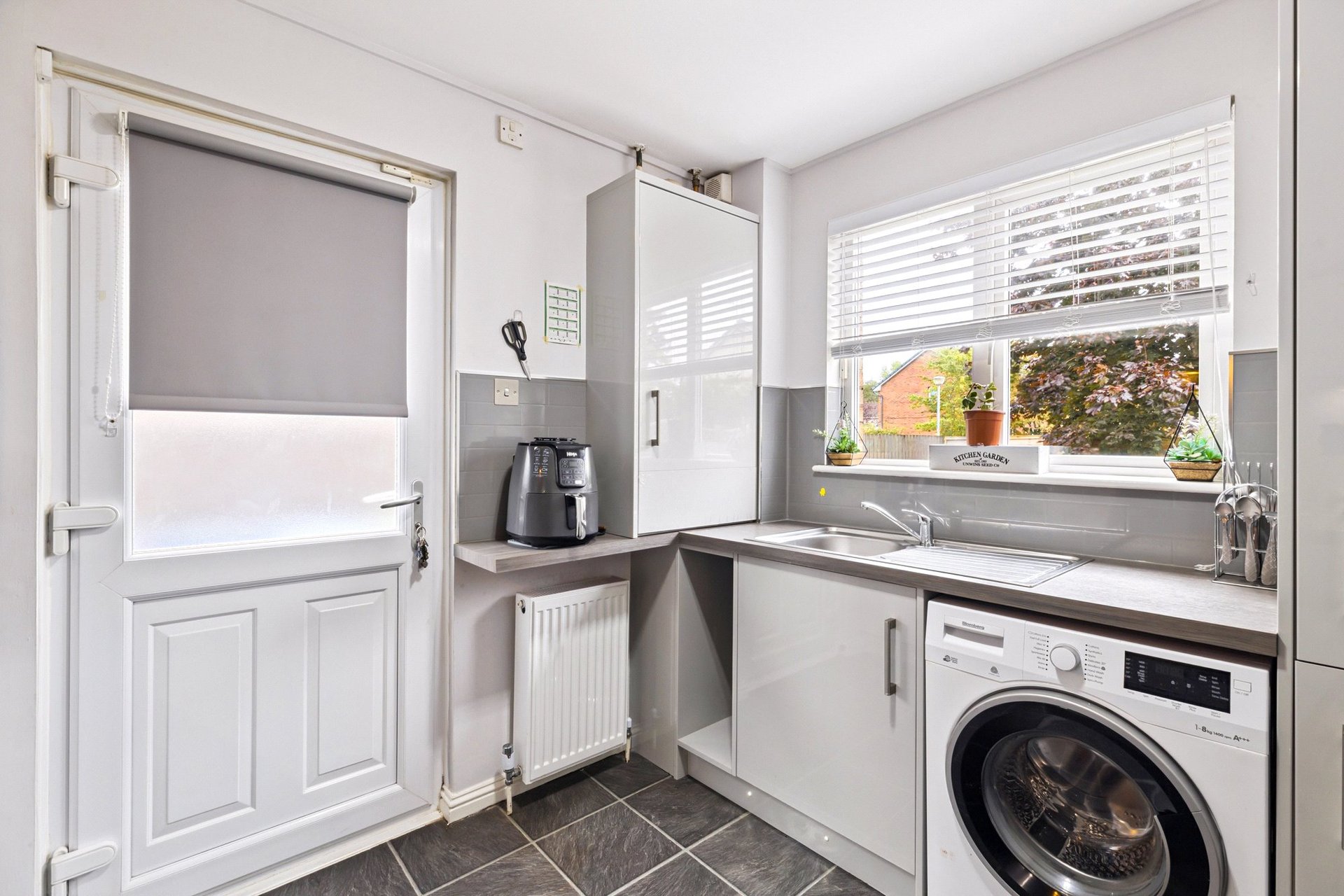 11 Foinaven Drive, Thornliebank, Glasgow, G46 8JA - Picture #9