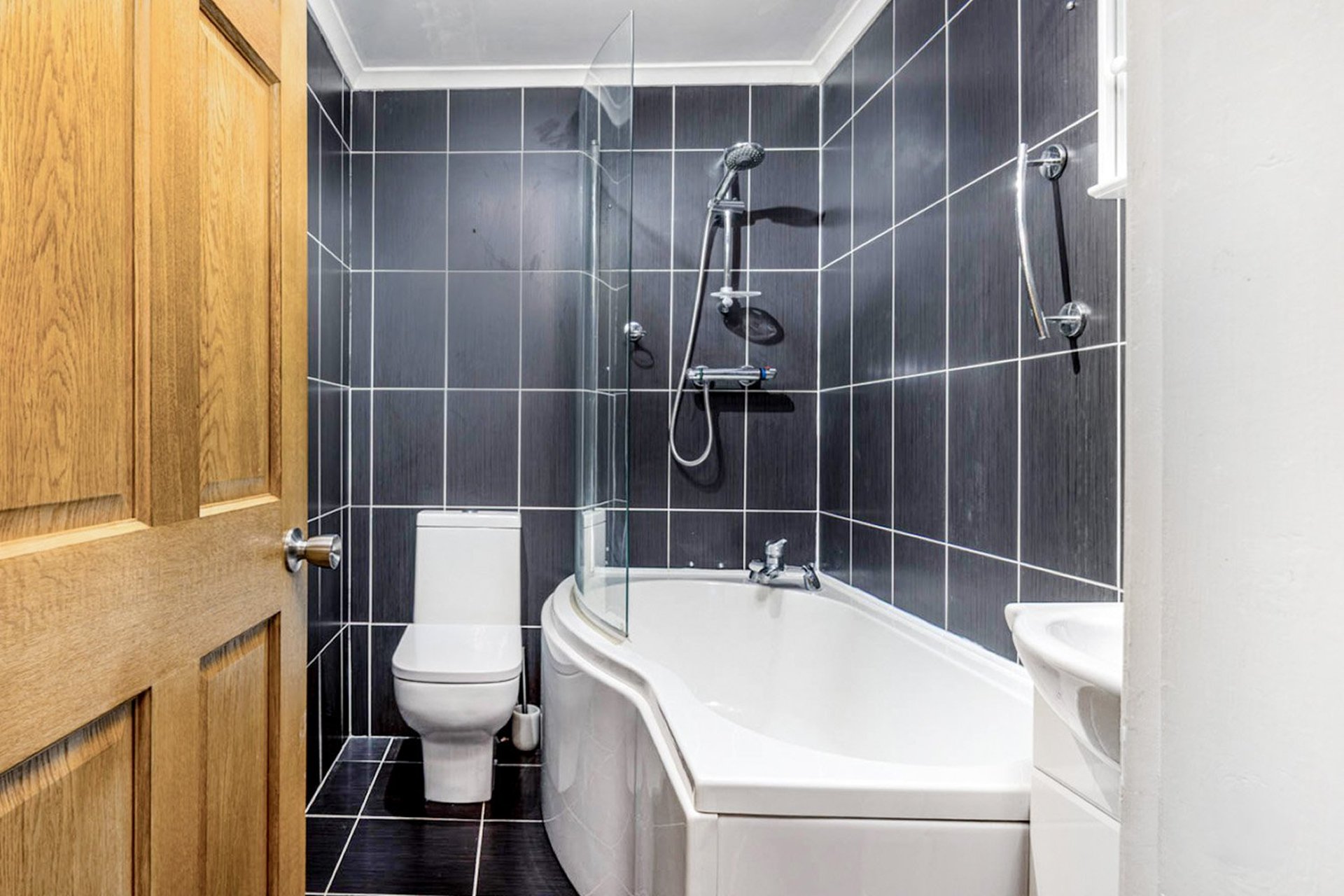 28 Buchanan Street, Milngavie, G62 8AN - Picture #12