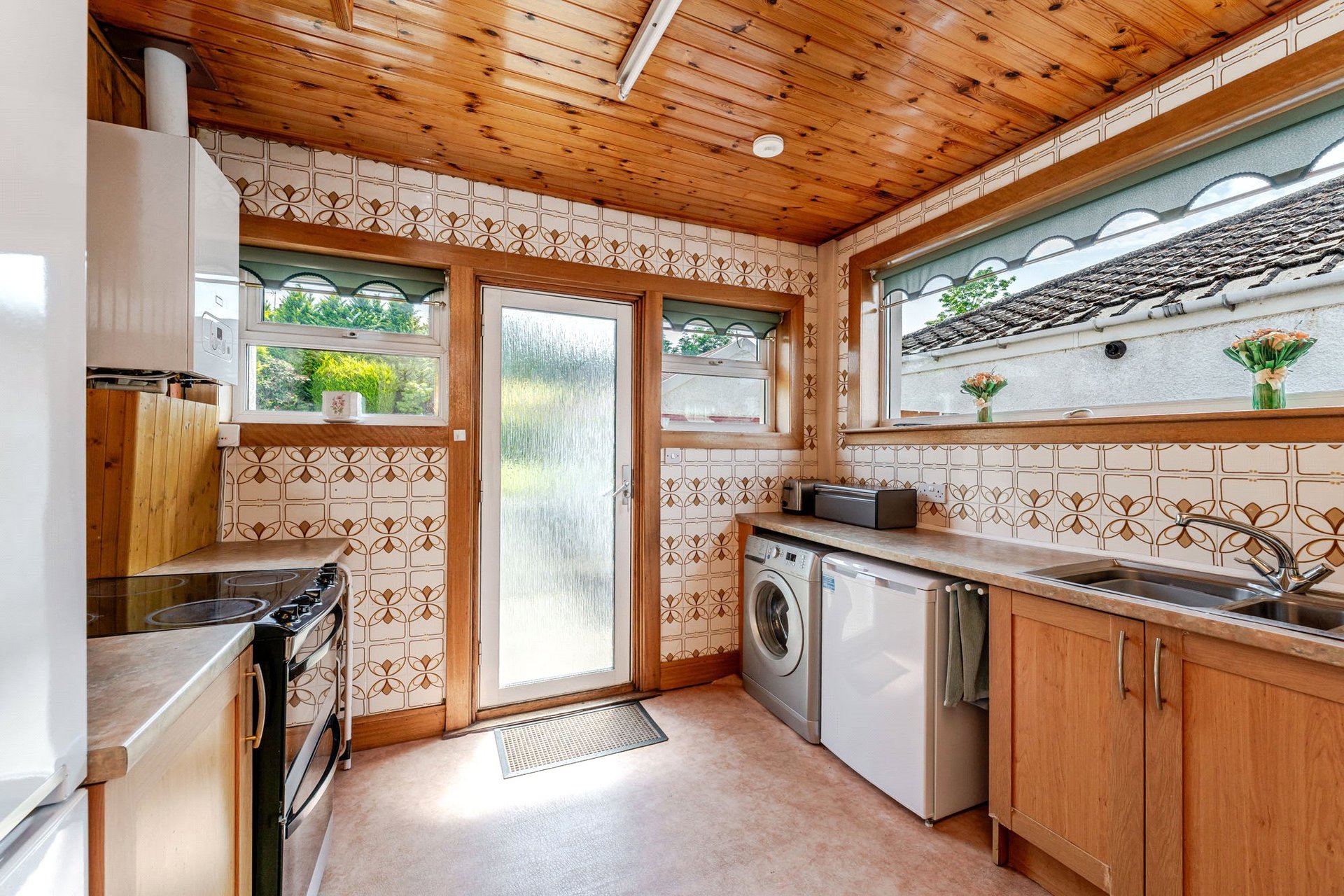 22 Netherburn Avenue, Netherlee, Glasgow, G44 3UF - Picture #13