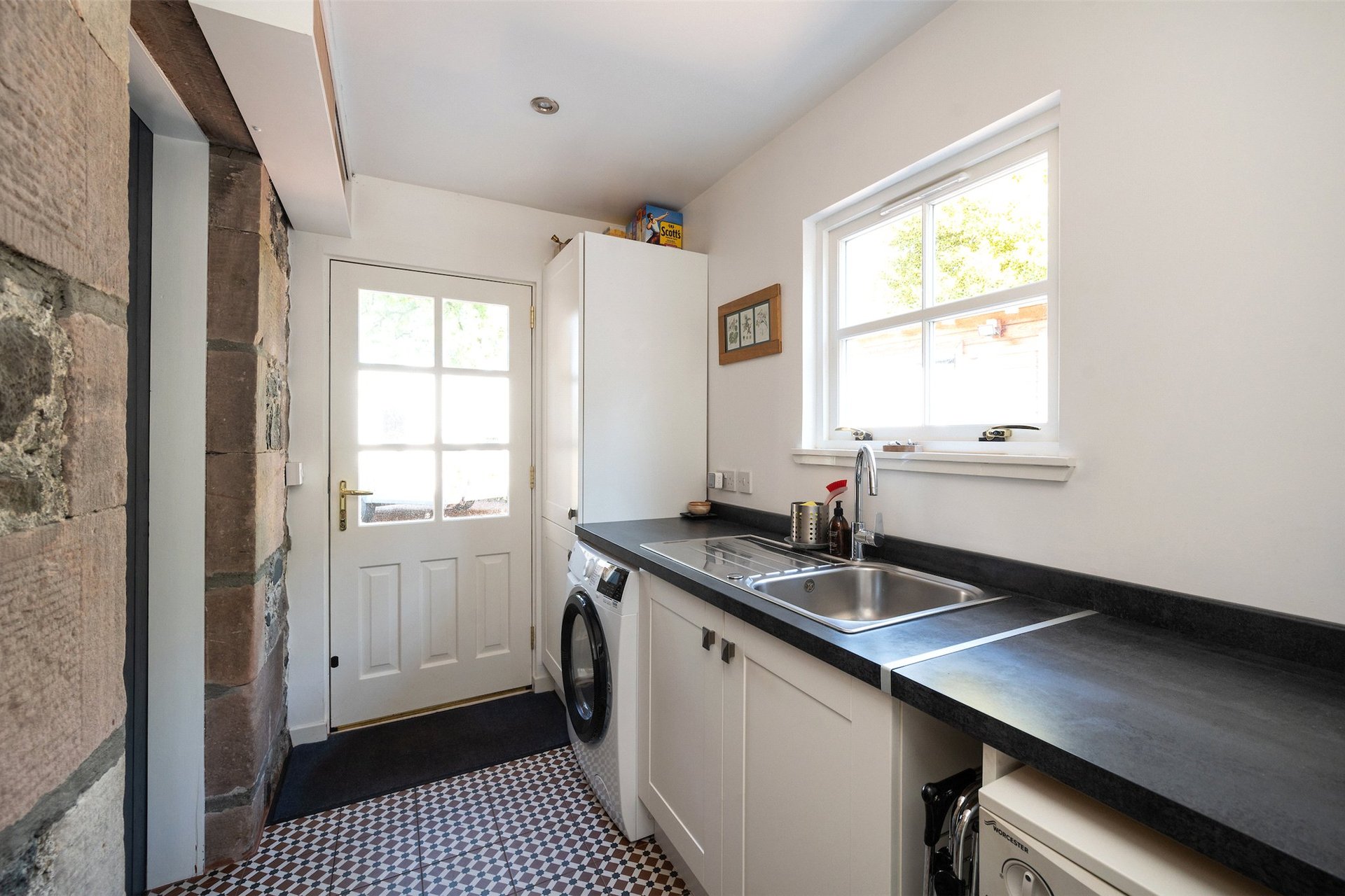Wayside Cottage, Lamington, Biggar, South Lanarkshire, ML12 6HW - Picture #12