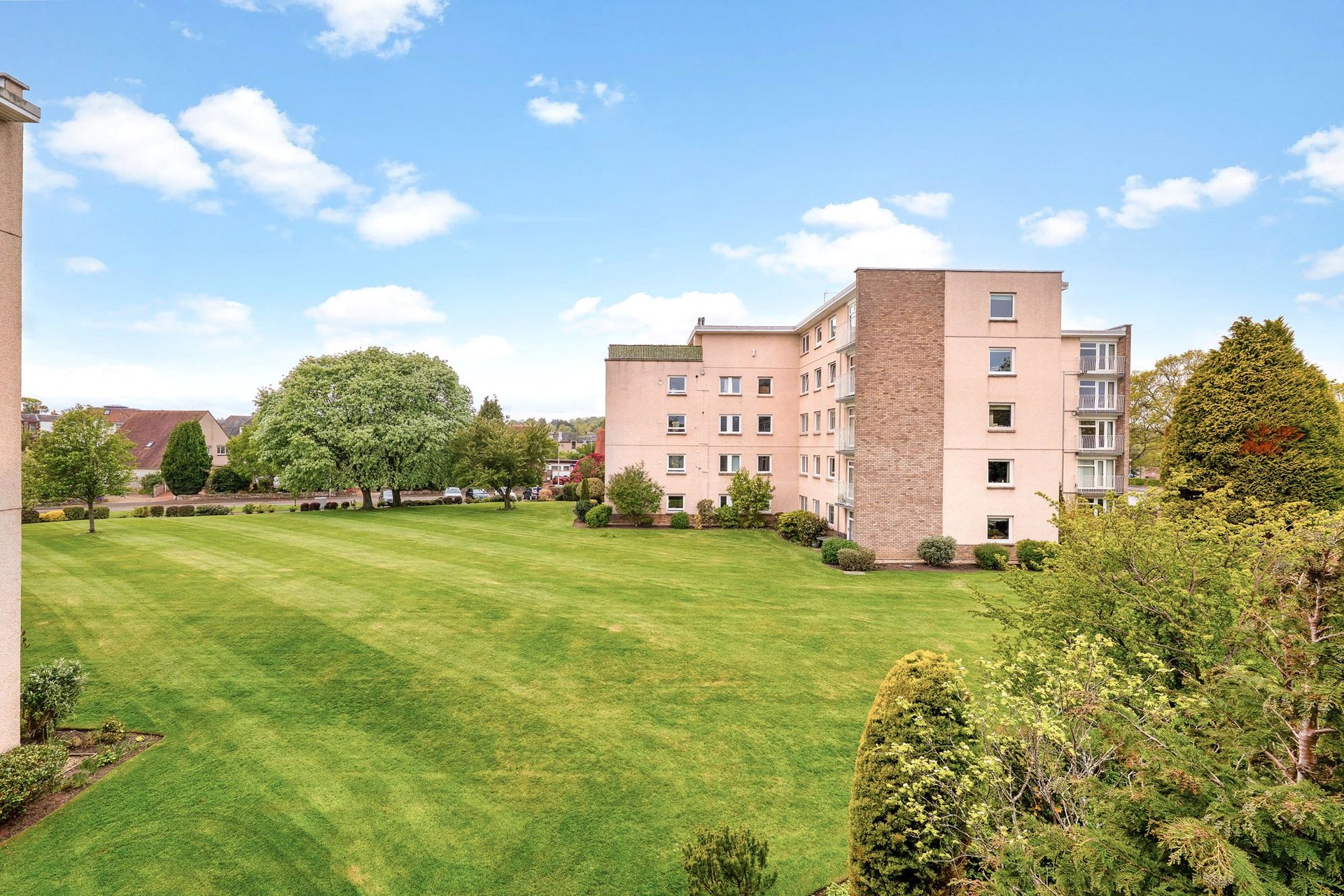 4/12 Succoth Court, Edinburgh, Midlothian, EH12 6BZ - Picture #8