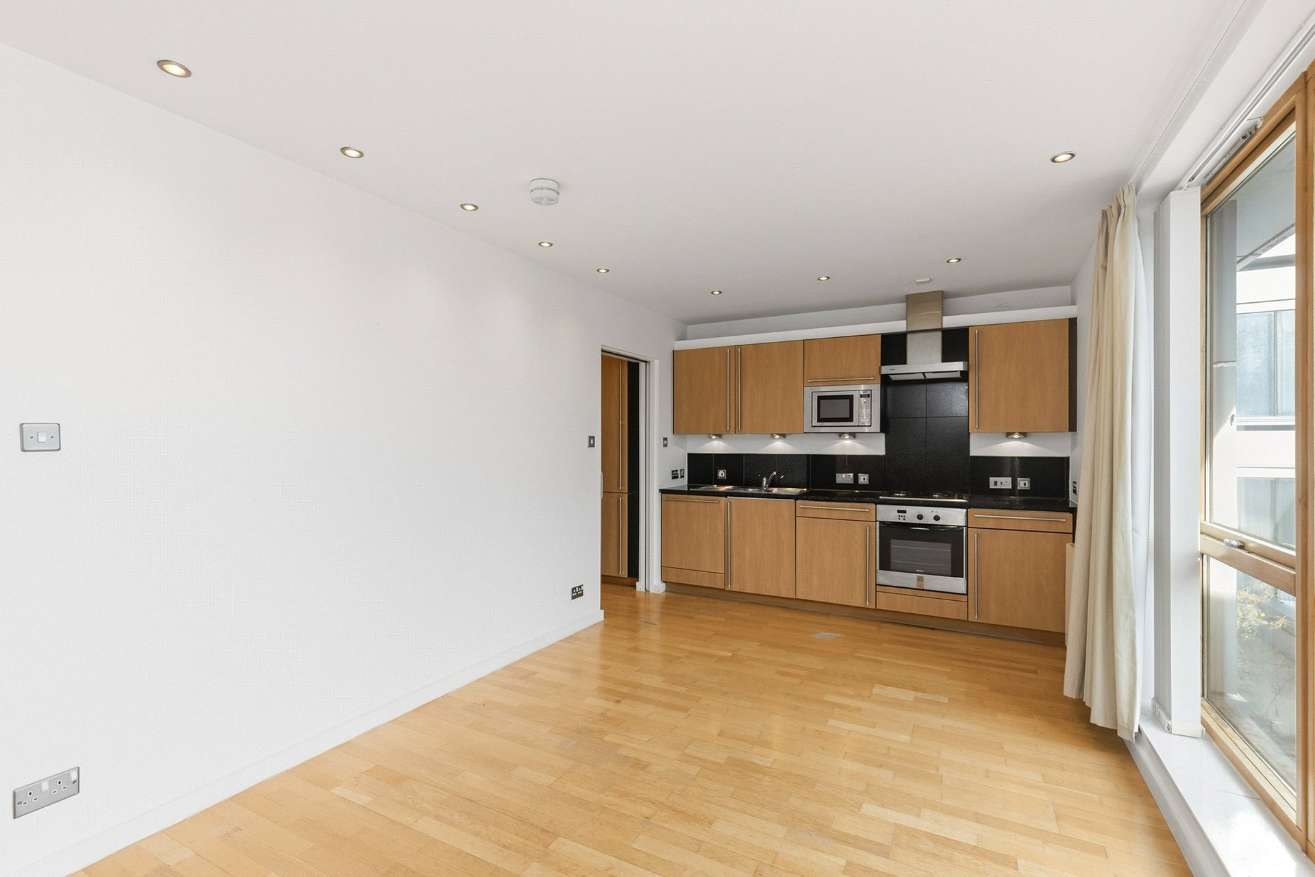 Flat 17, 39 Gardner's Crescent, Edinburgh, EH3 8DG - Picture #14