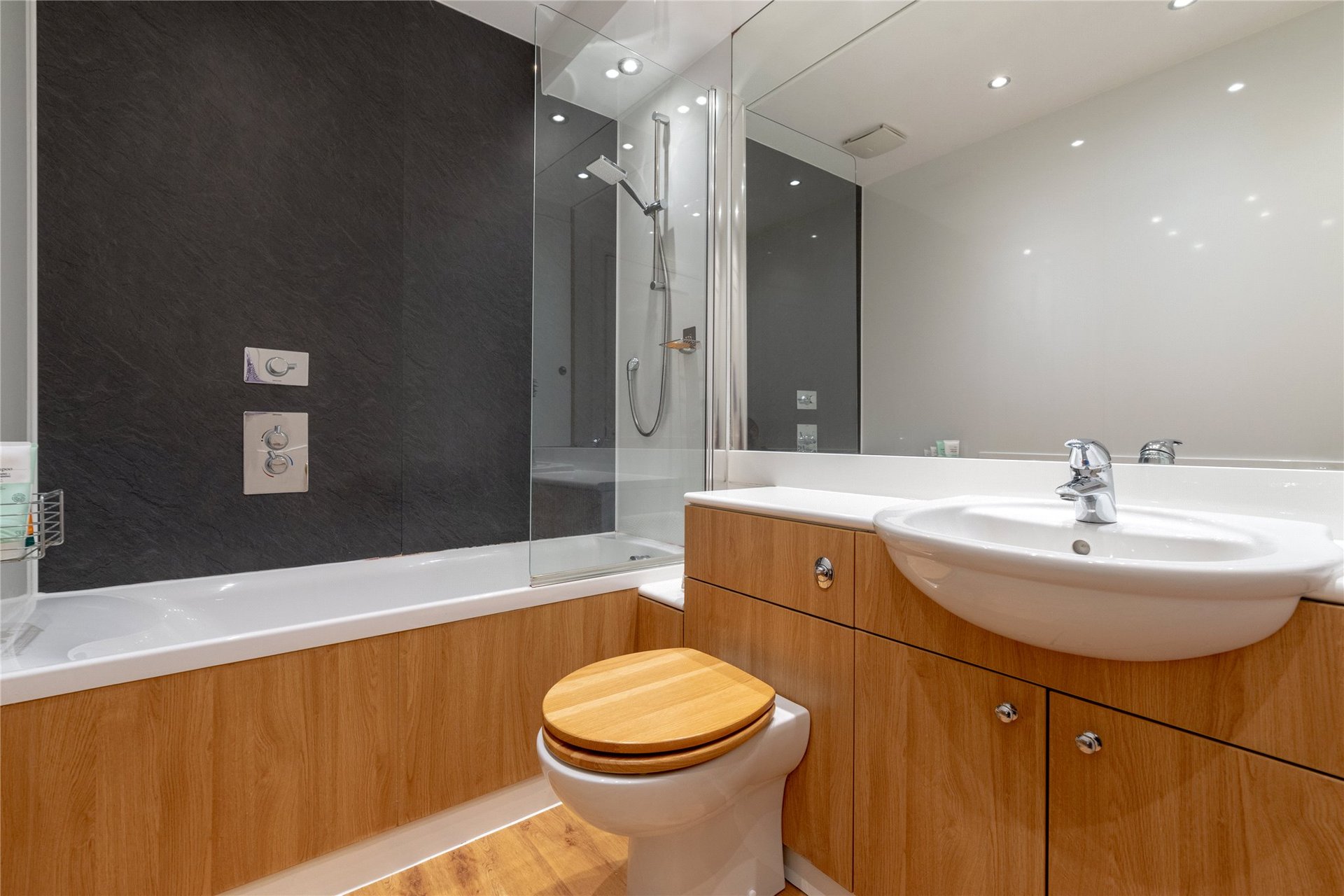 3 Derby Street, Edinburgh, EH6 4SQ - Picture #11