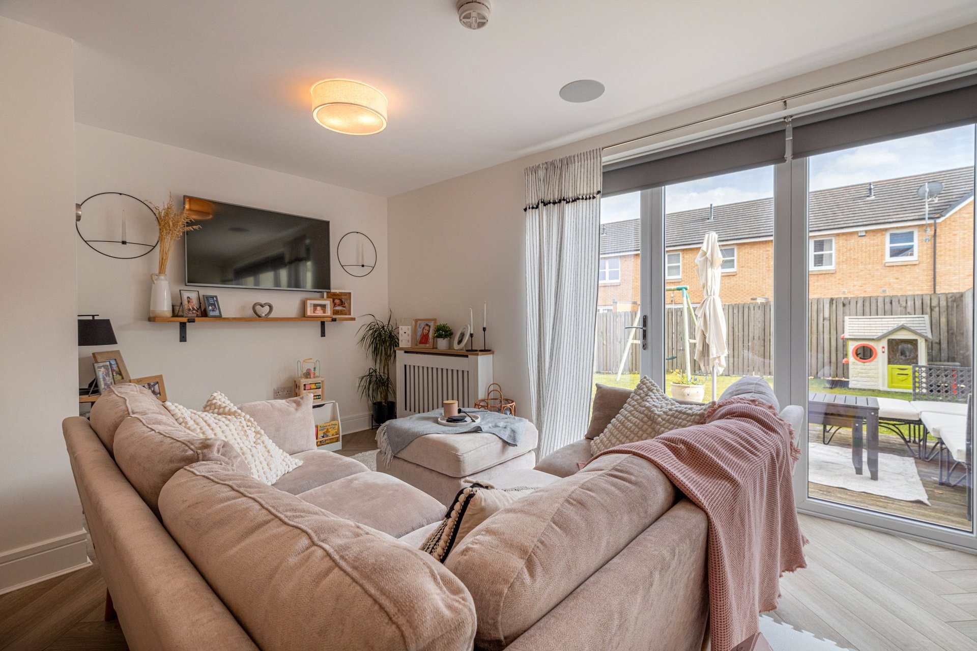 15 Falcon Drive, Newton Mearns, Glasgow, G77 6WL - Picture #5