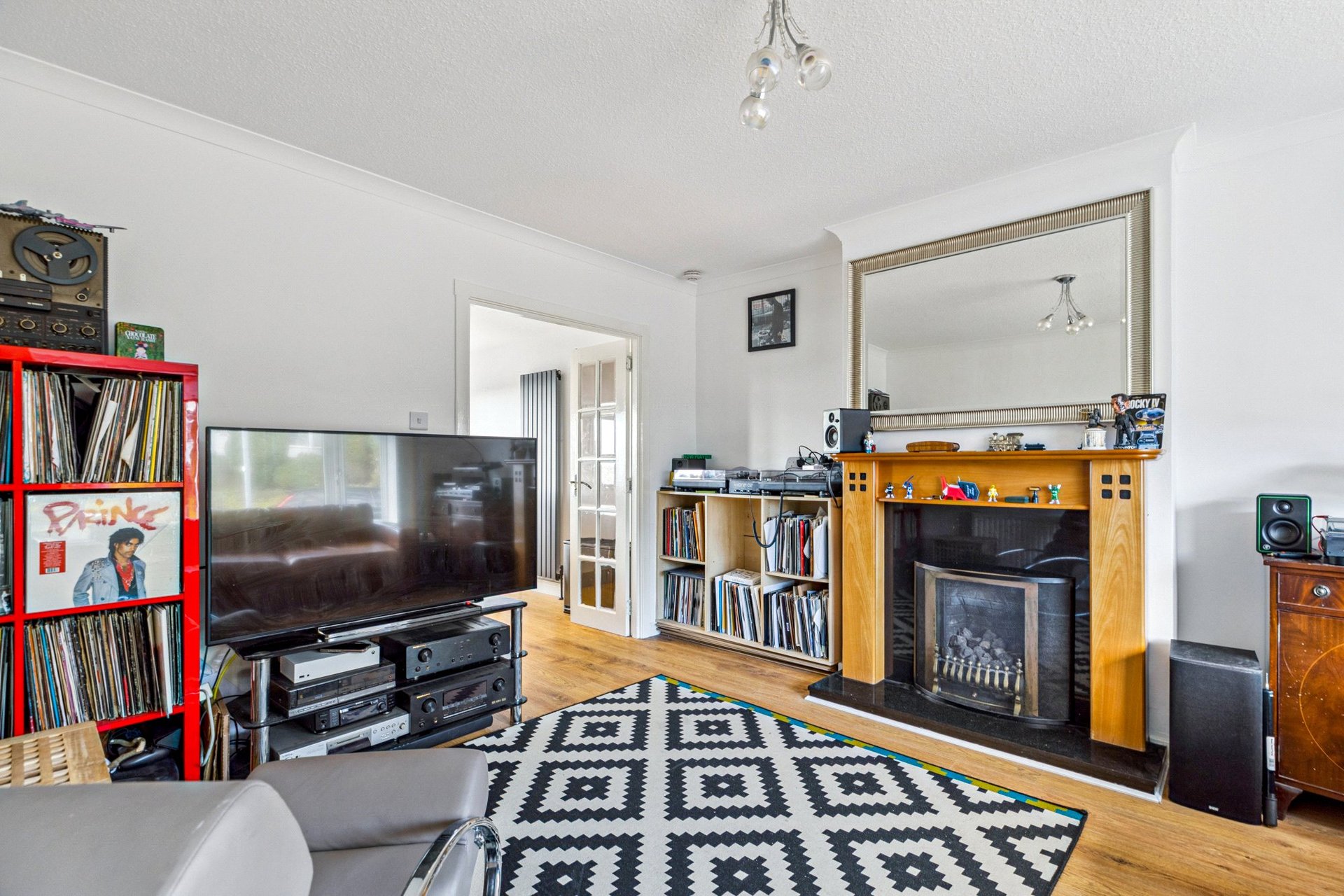 1 Crosslees Park, Thornliebank, Glasgow, East Renfrewshire, G46 7DX - Picture #4