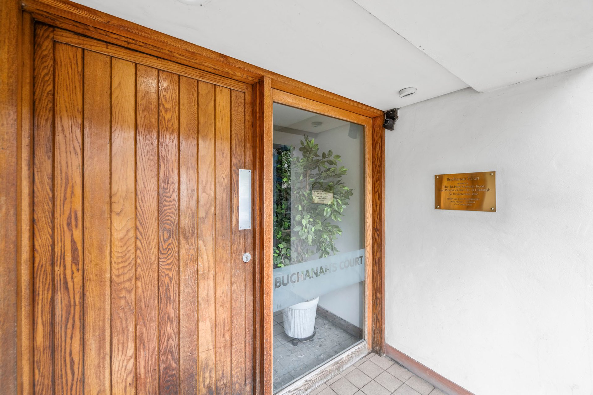 Flat 9, Buchanan Court, 130 Calton Road, Edinburgh, Midlothian, EH8 8JQ - Picture #16