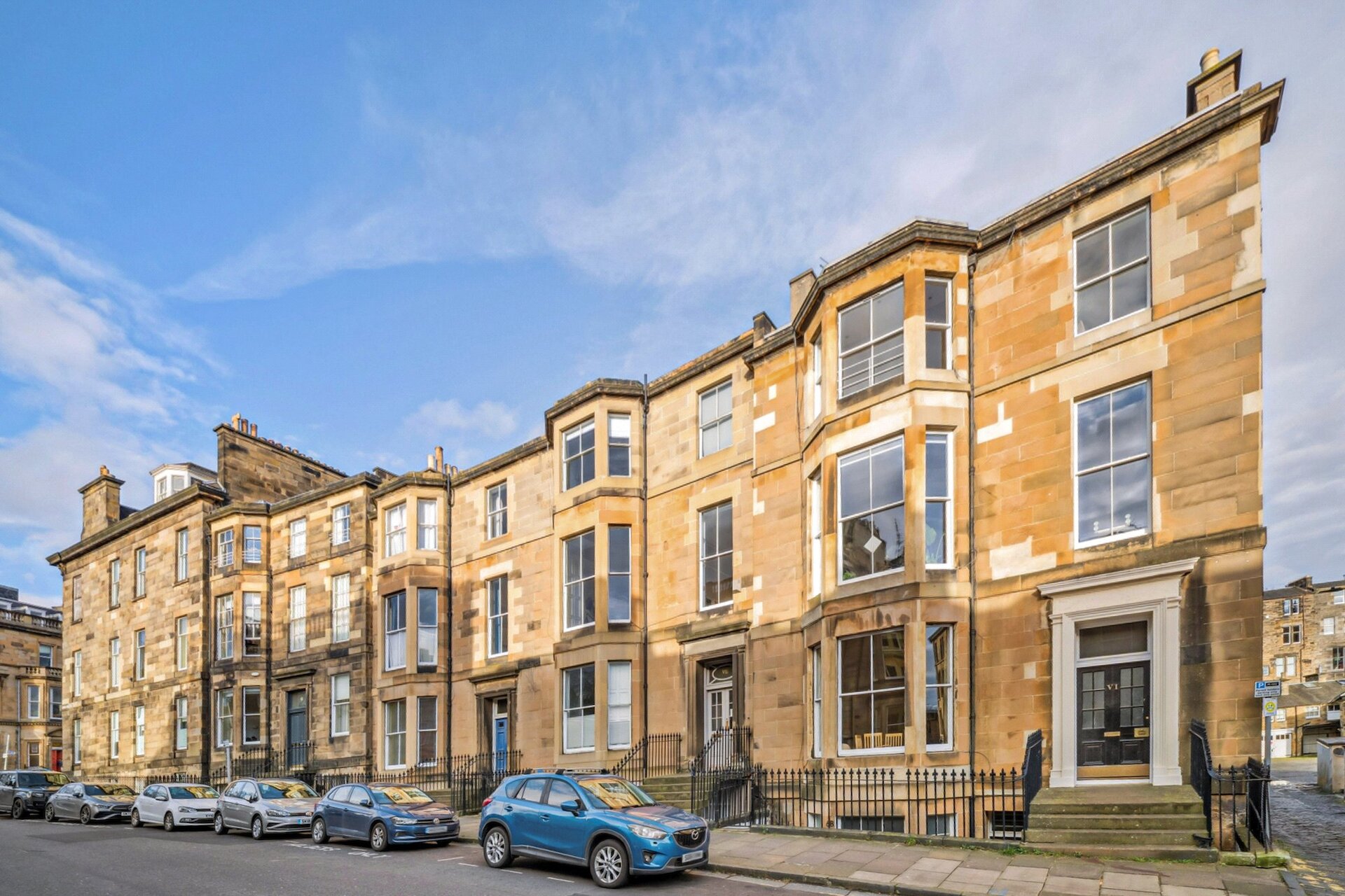 8/2 Rosebery Crescent, Edinburgh, EH12 5JP - Picture #1