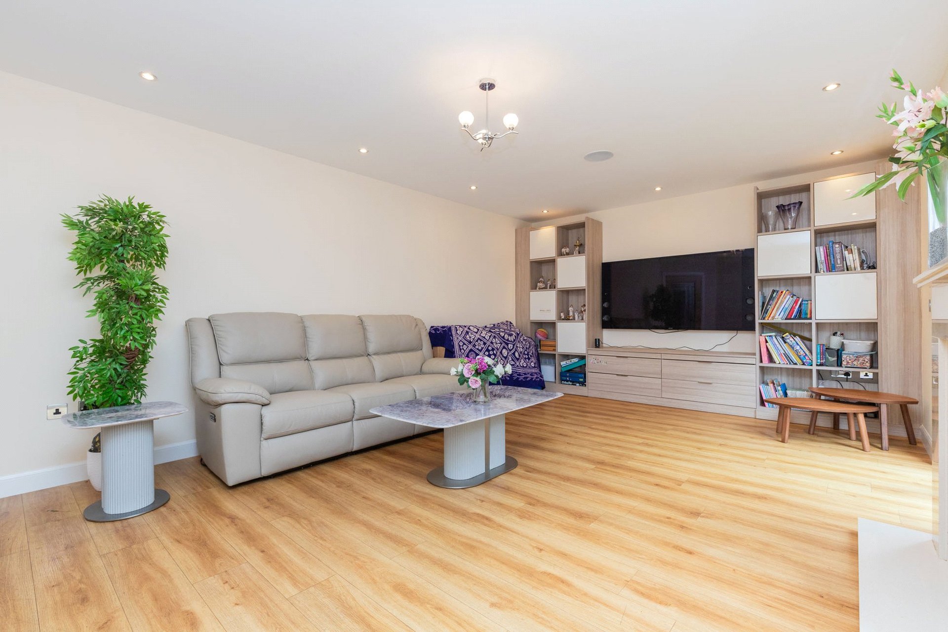 48 Foxglove Road, Newton Mearns, Glasgow, G77 6FP - Picture #6
