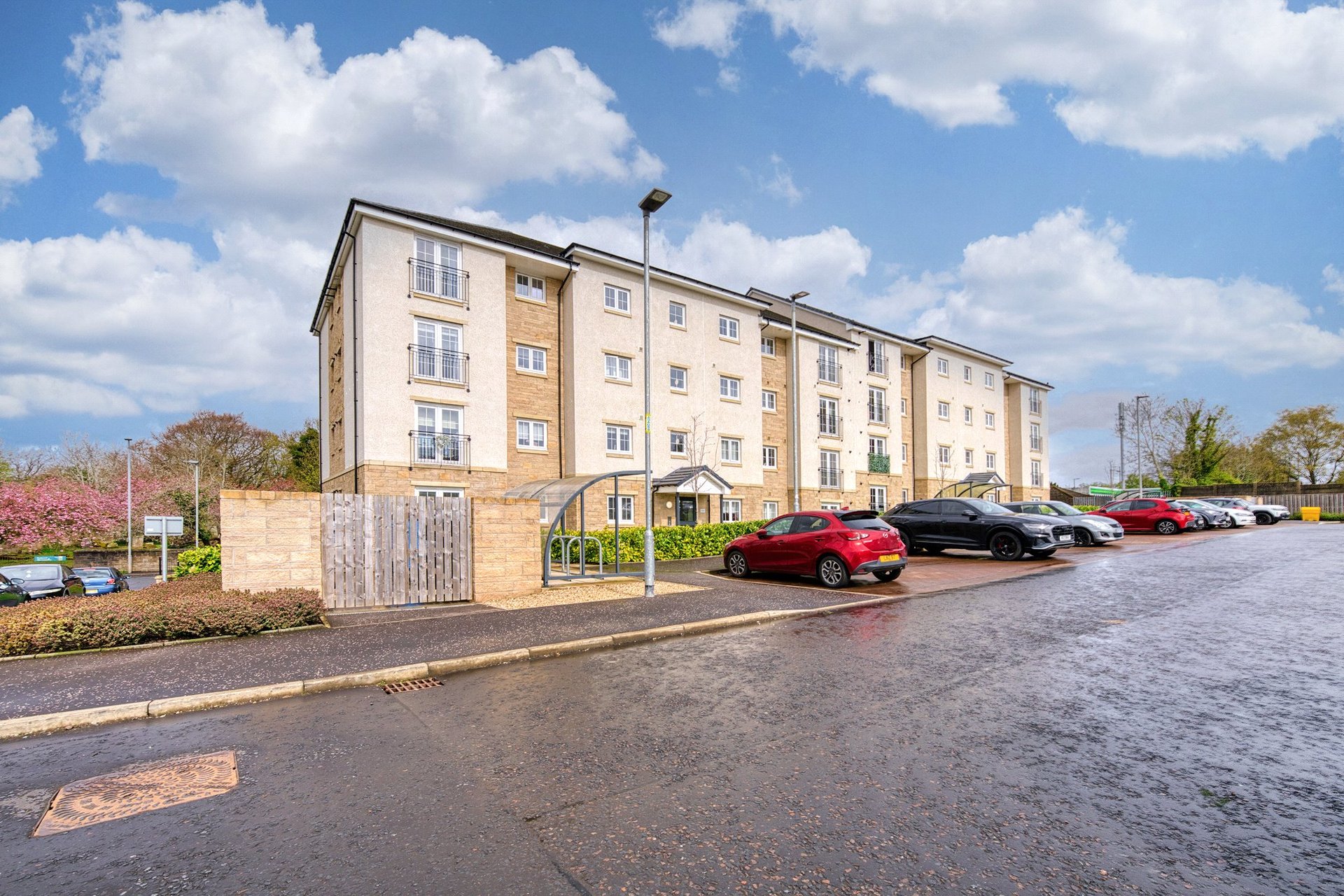 Flat 1/2, 233A, Thornliebank Road, Thornliebank, Glasgow, Glasgow City, G46 7RG - Picture #2