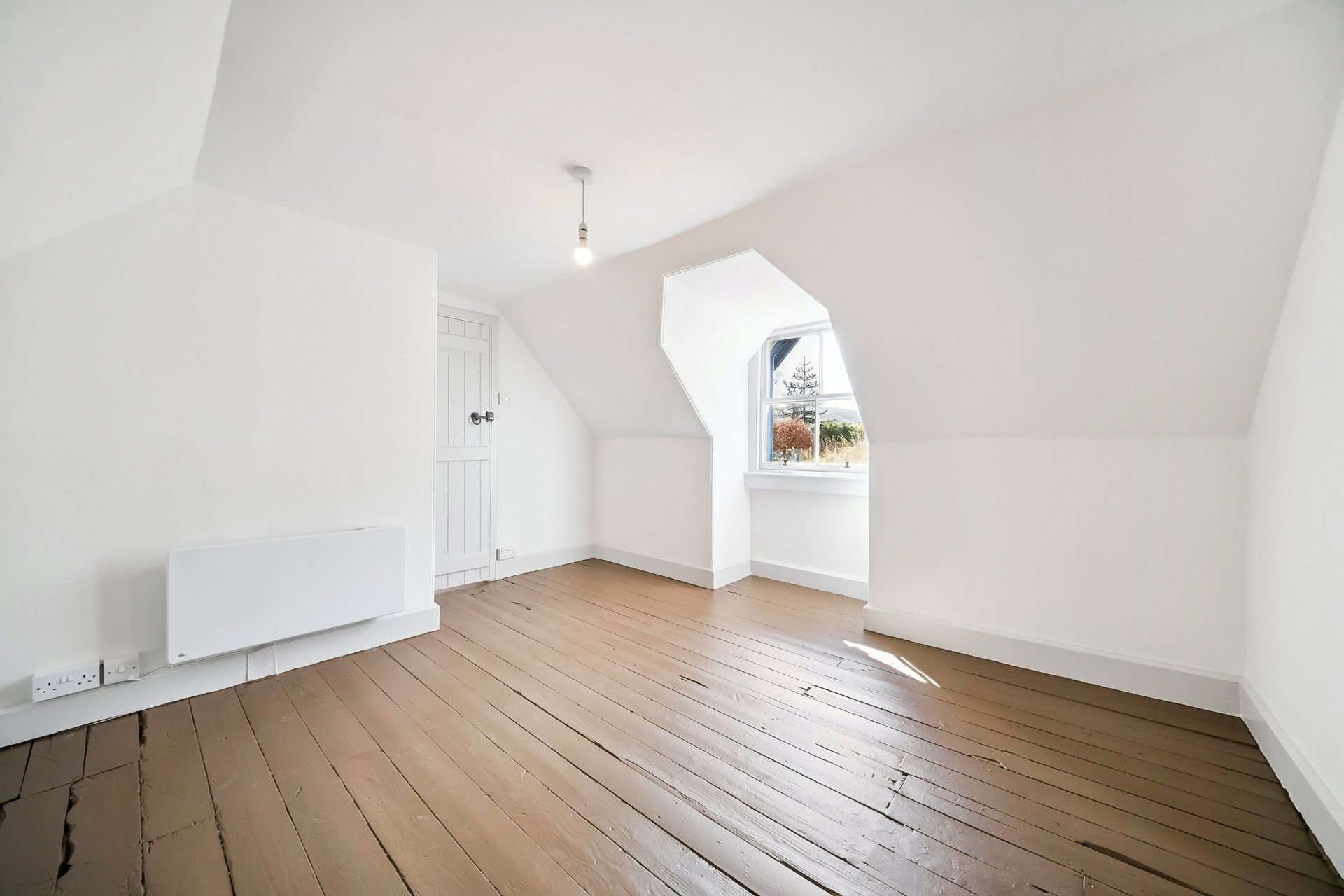 5 Glen Row, Innerleithen, Scottish Borders, EH44 6PX - Picture #13