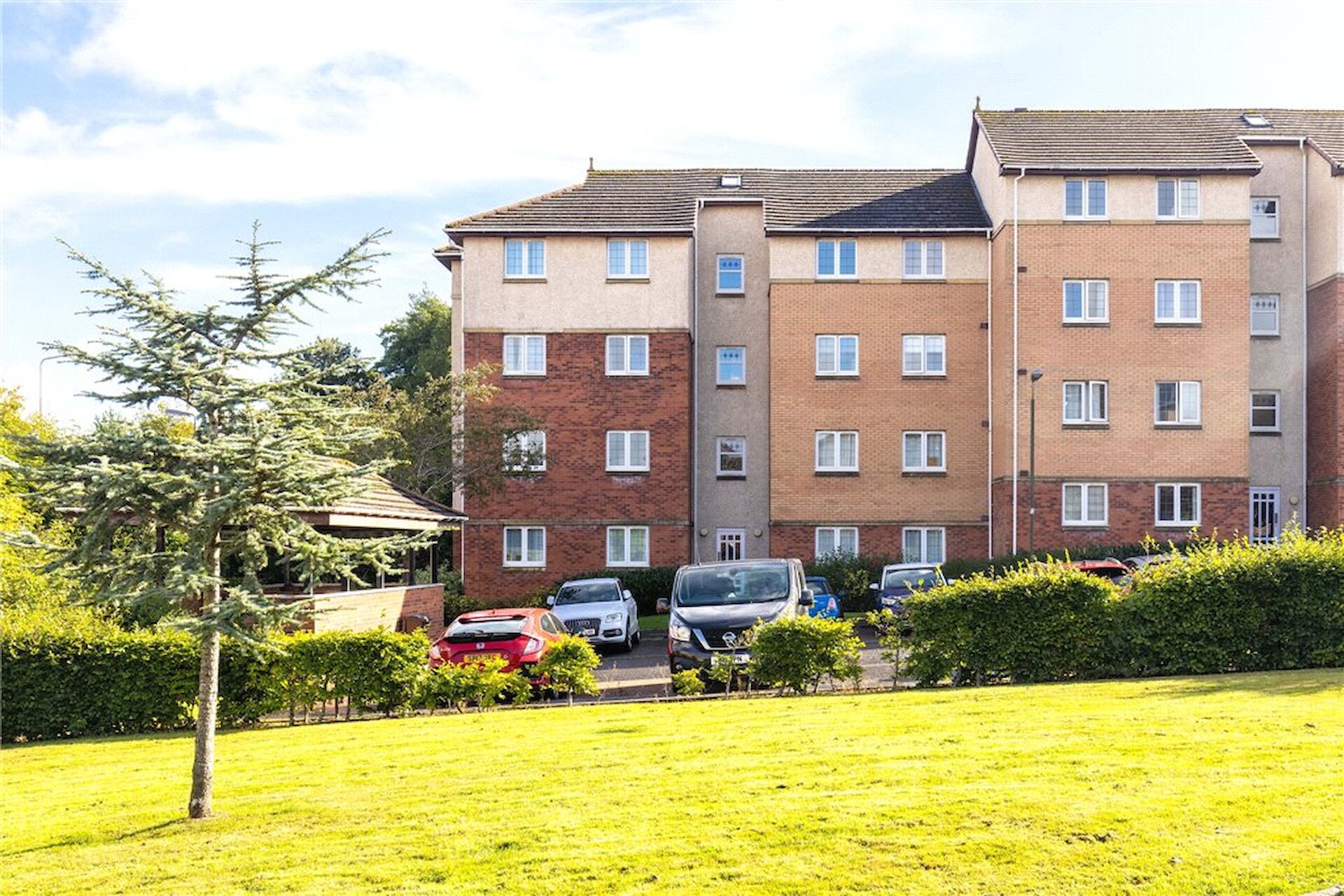 8 Burnvale Place, Livingston, West Lothian, EH54 6GD - Picture #1