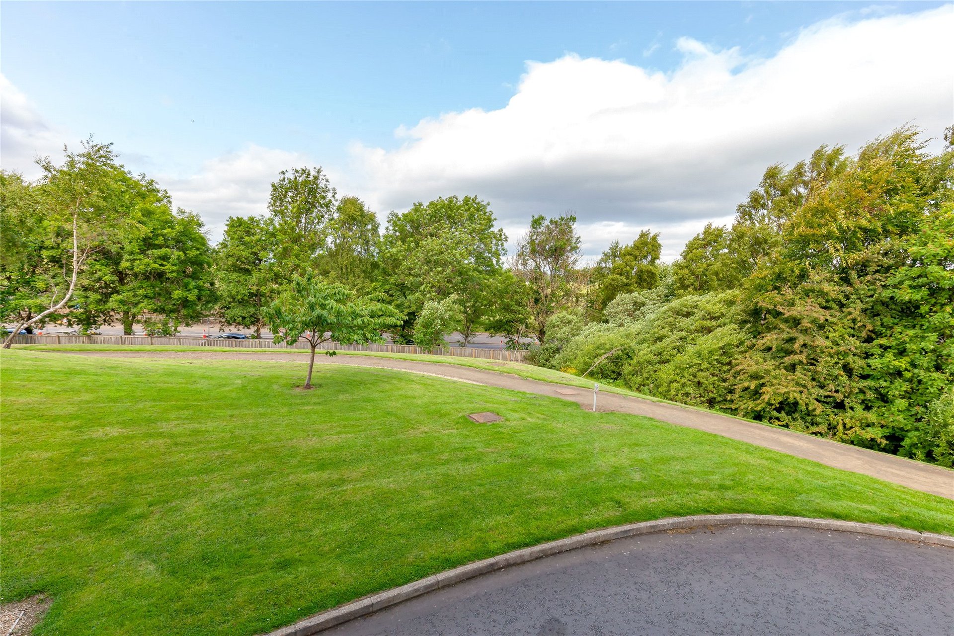 Flat 3, 1 Burnbrae Park, Edinburgh, EH12 8AN - Picture #15