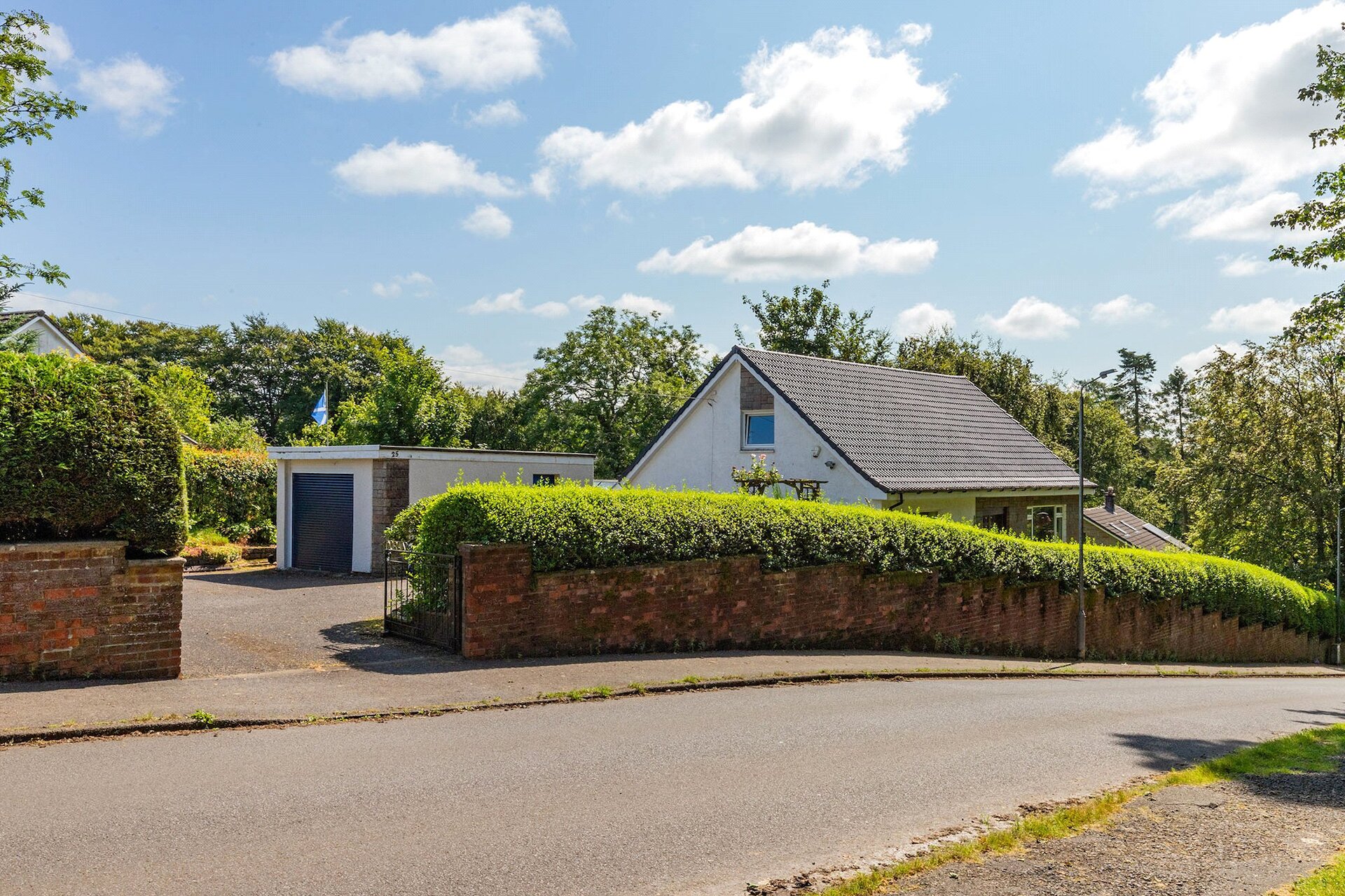 Beinn Dorain, 25 Kirkton Road, Fenwick, Kilmarnock, East Ayrshire, KA3 6DJ - Picture #1