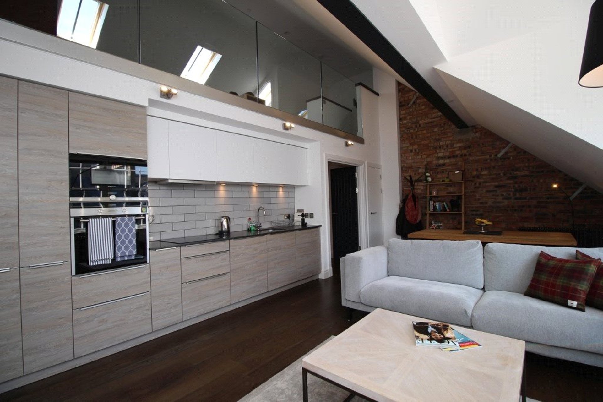 Flat 6, 2 Castle Street, Edinburgh, EH2 3AT - Picture #3