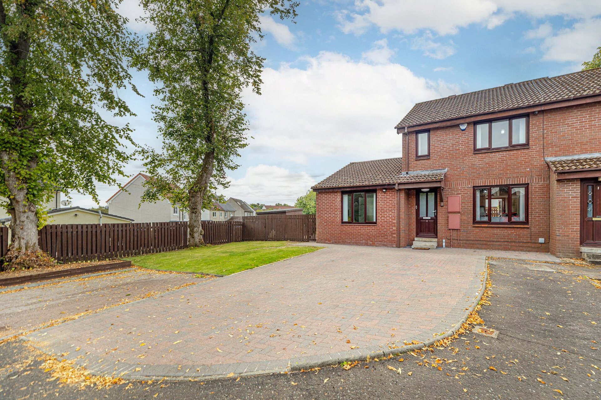 14 Woodlands Park, Thornliebank, Glasgow, East Renfrewshire, G46 7RZ - Picture #1