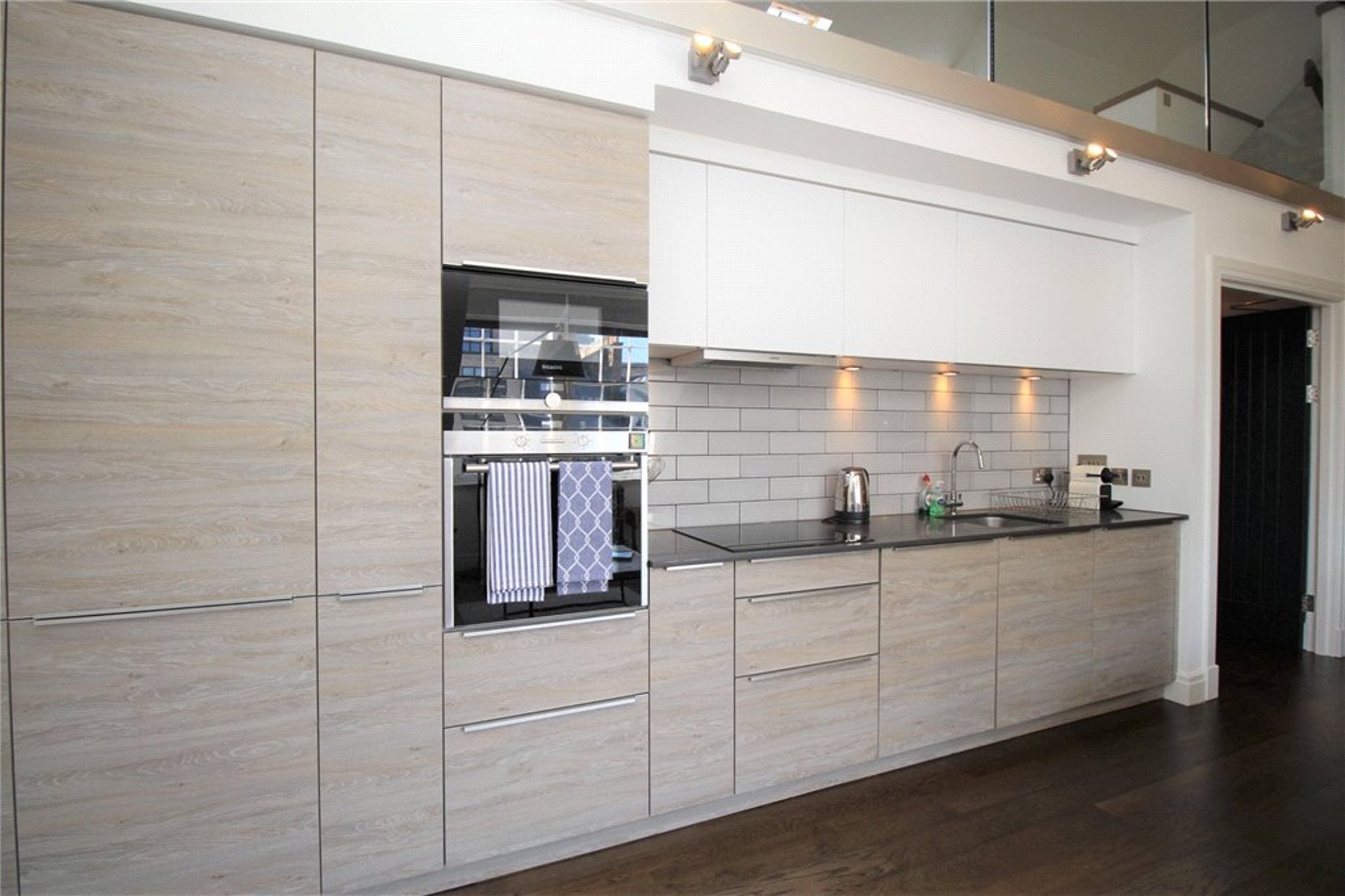 Flat 6, 2 Castle Street, Edinburgh, EH2 3AT - Picture #4